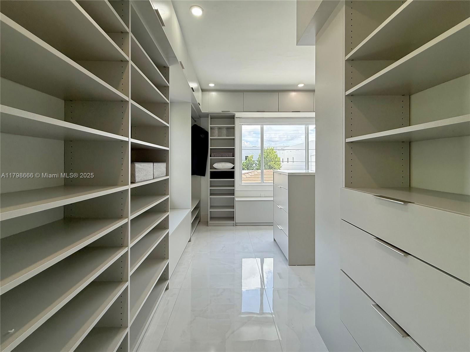 Real estate property located at 927 18th Ave, Miami-dade, Shenandoah, Miami, FL