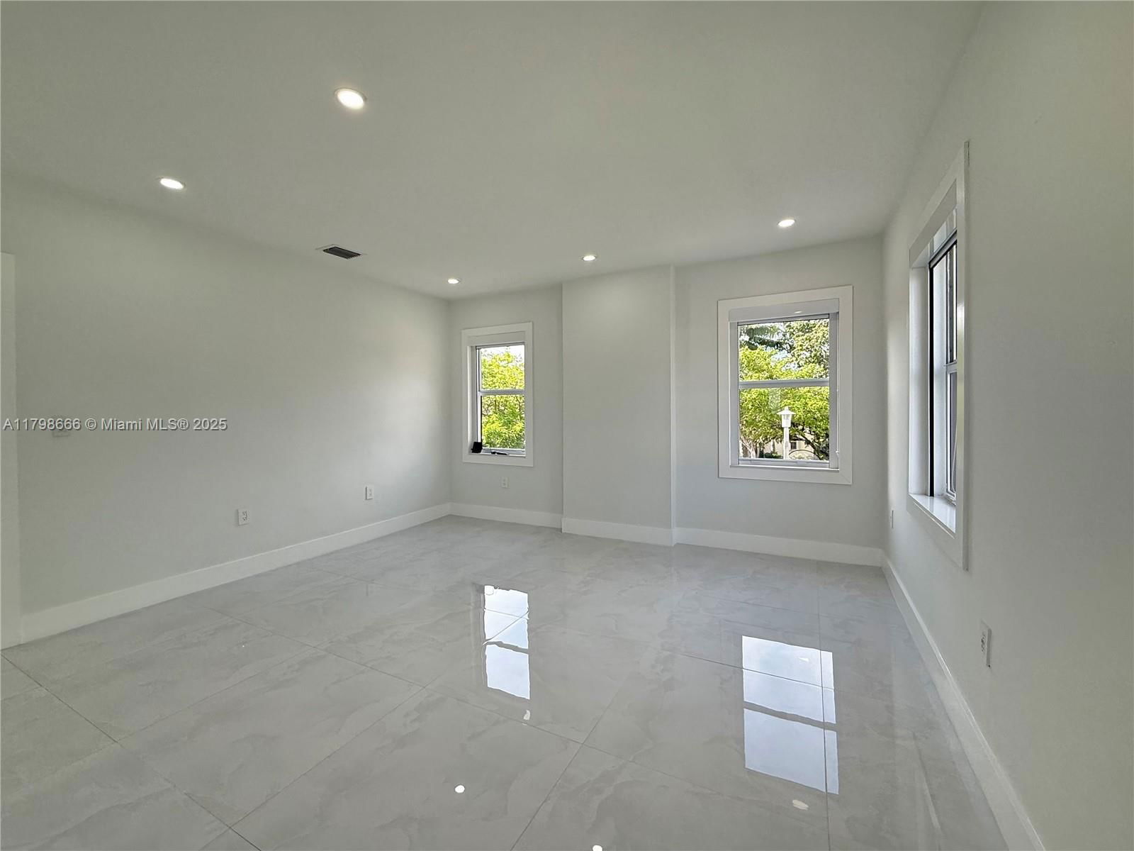 Real estate property located at 927 18th Ave, Miami-dade, Shenandoah, Miami, FL