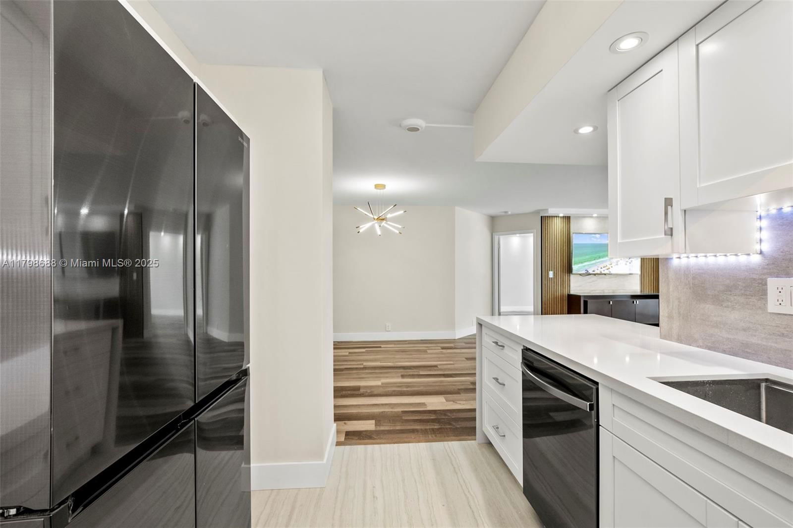 Real estate property located at 19101 36th Ct #203, Miami-dade, Mystic Pointe Condo No Th, Aventura, FL