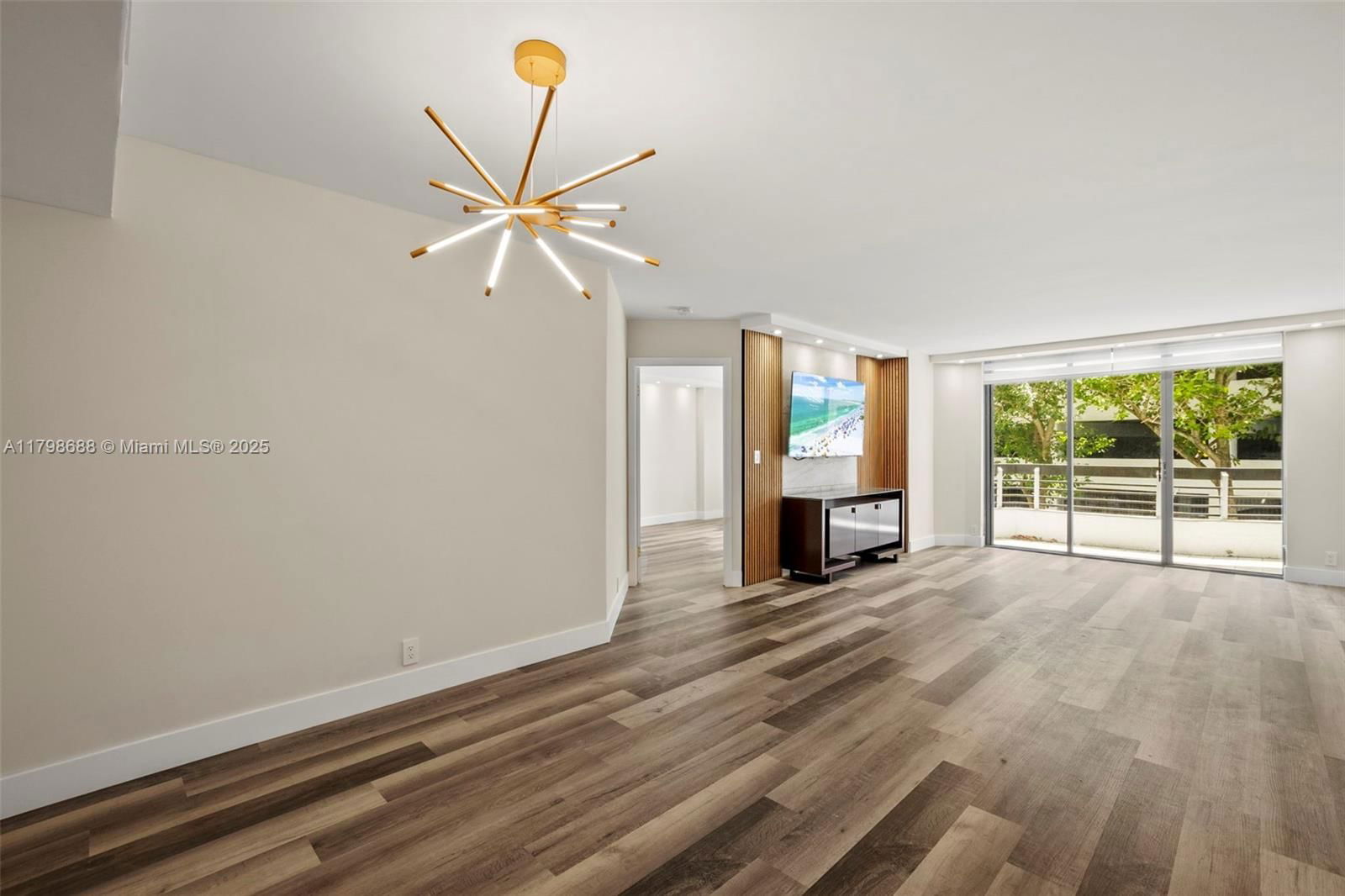 Real estate property located at 19101 36th Ct #203, Miami-dade, Mystic Pointe Condo No Th, Aventura, FL