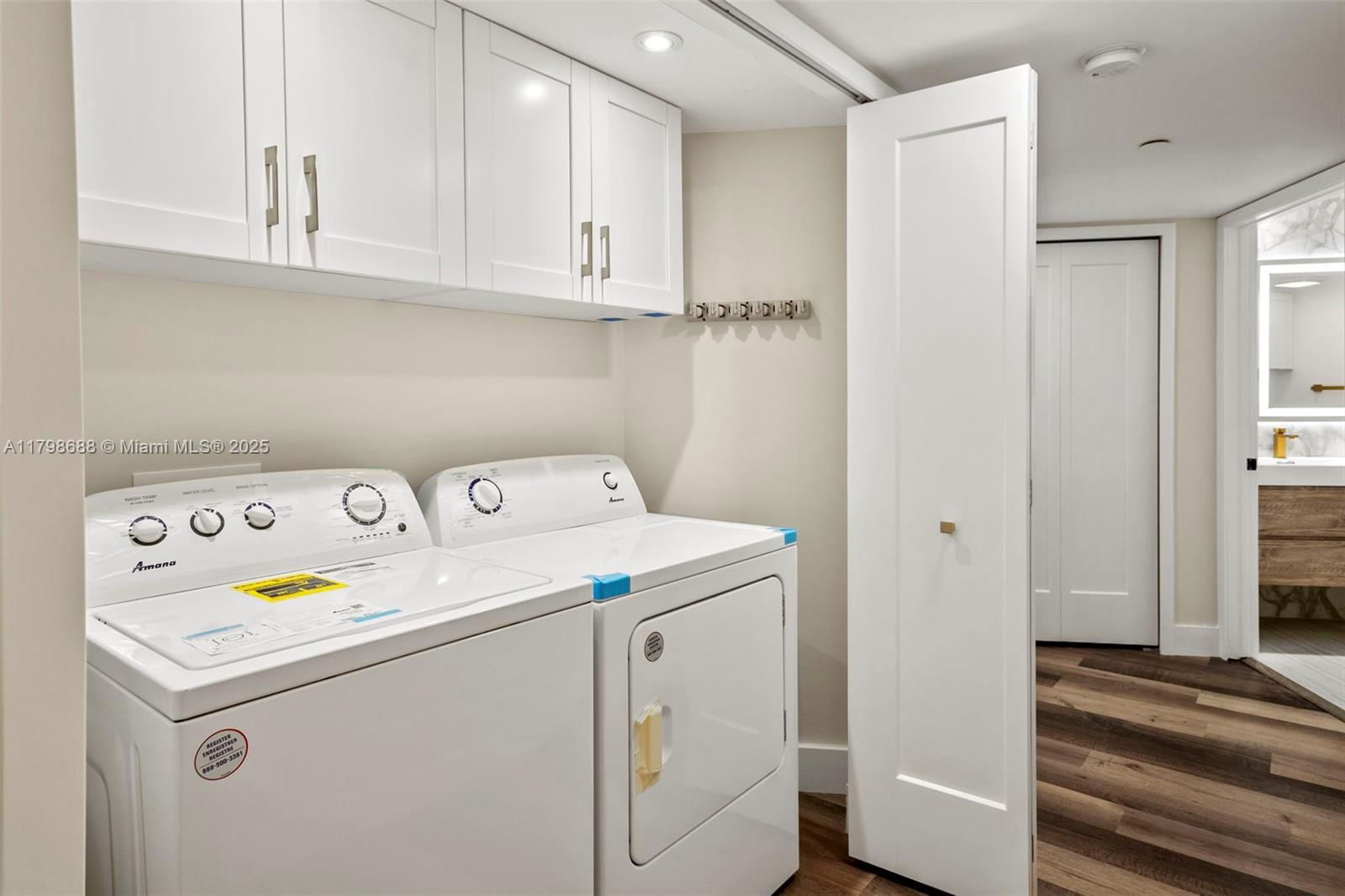 Real estate property located at 19101 36th Ct #203, Miami-dade, Mystic Pointe Condo No Th, Aventura, FL