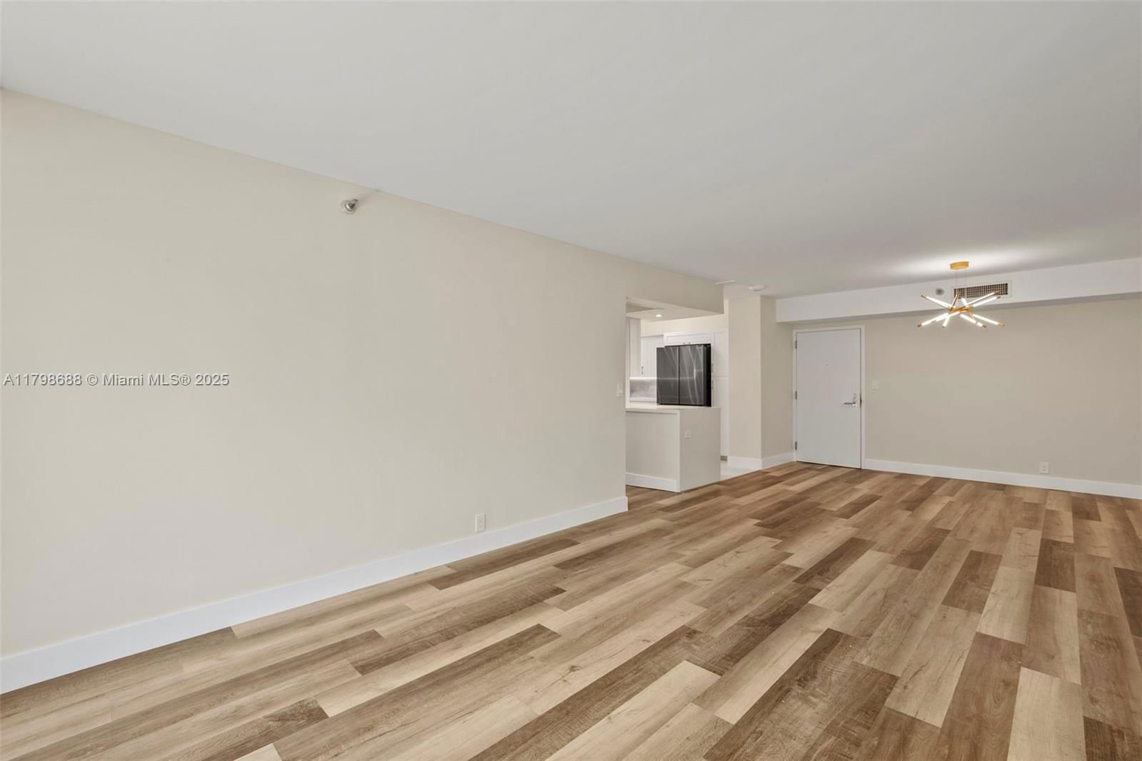Real estate property located at 19101 36th Ct #203, Miami-dade, Mystic Pointe Condo No Th, Aventura, FL