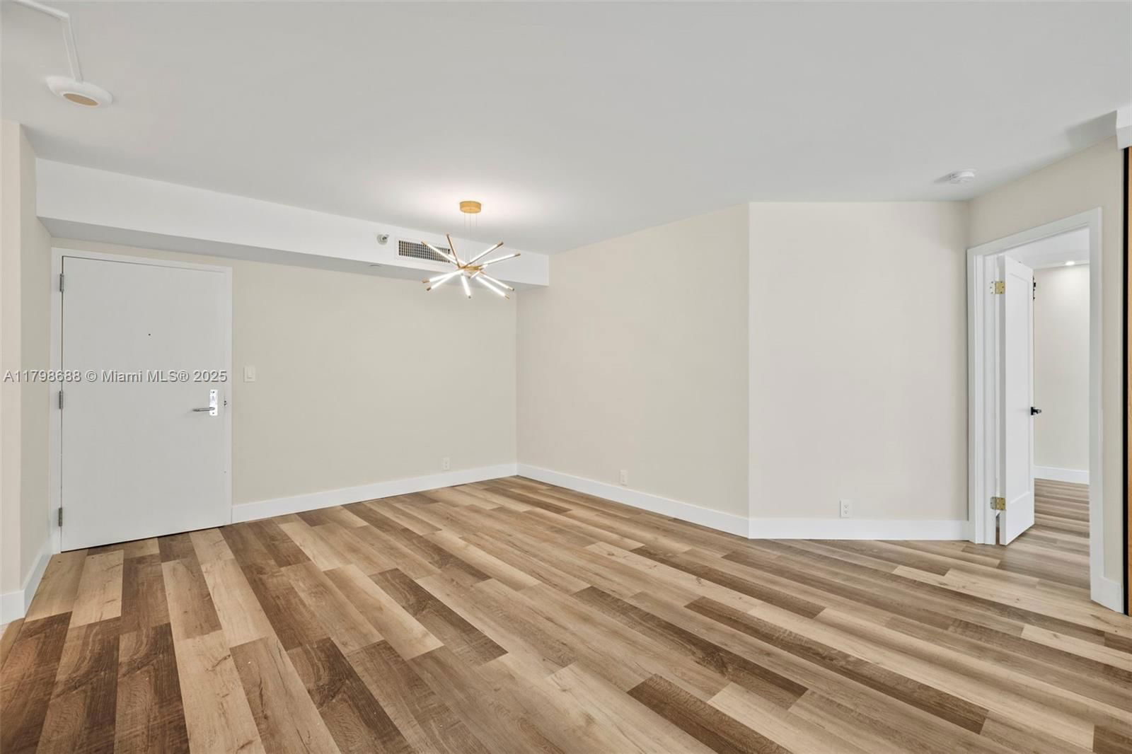 Real estate property located at 19101 36th Ct #203, Miami-dade, Mystic Pointe Condo No Th, Aventura, FL