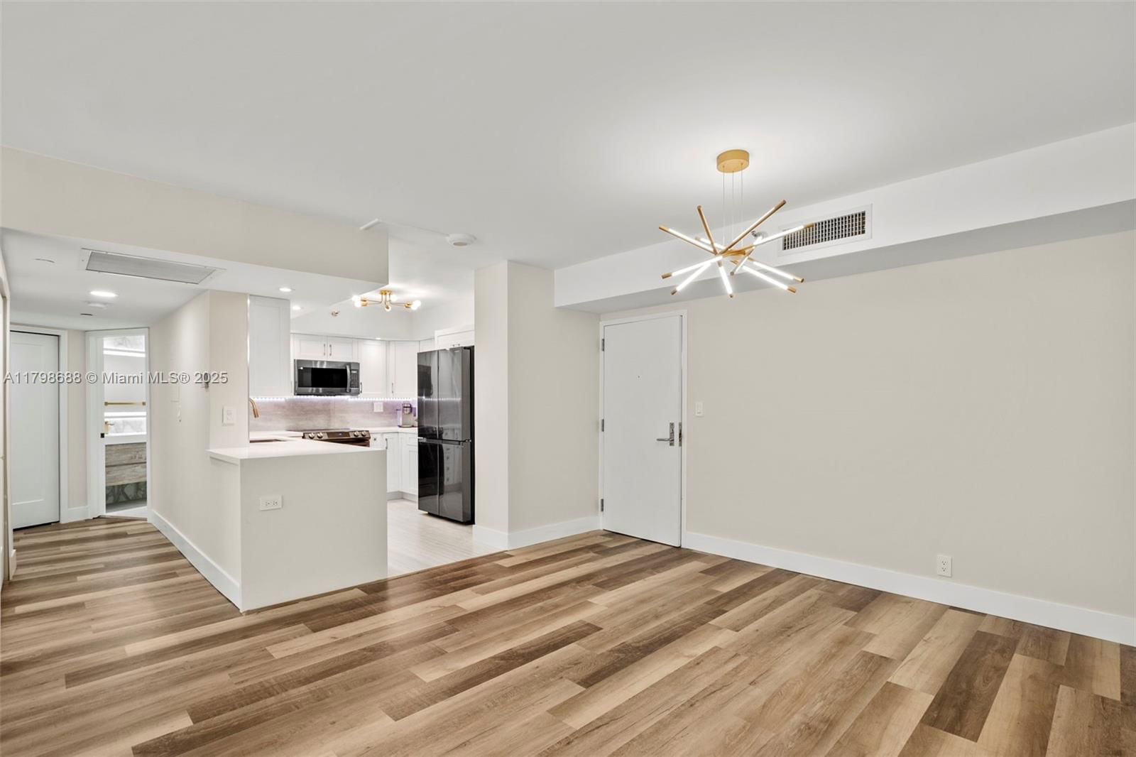 Real estate property located at 19101 36th Ct #203, Miami-dade, Mystic Pointe Condo No Th, Aventura, FL
