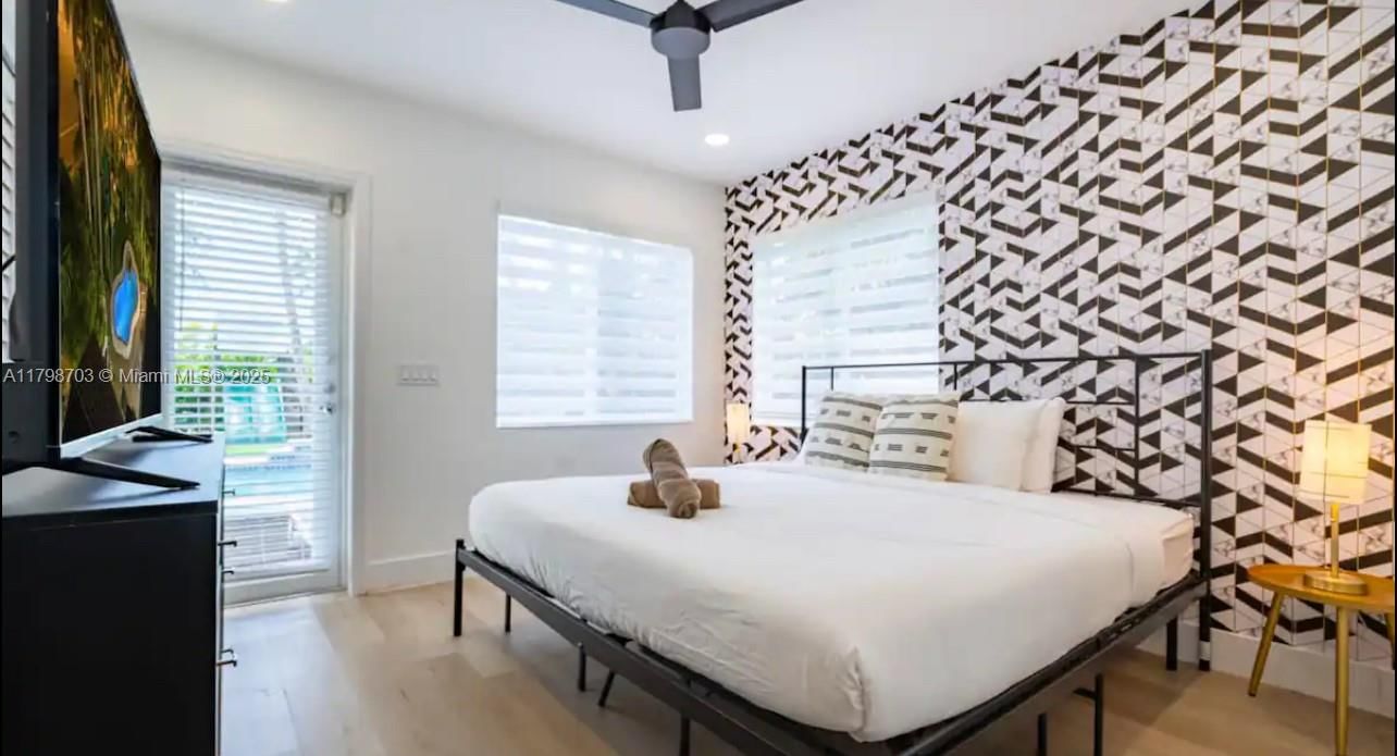 Real estate property located at 725 Harrison St, Broward, Hollywood Lakes Section, Hollywood, FL