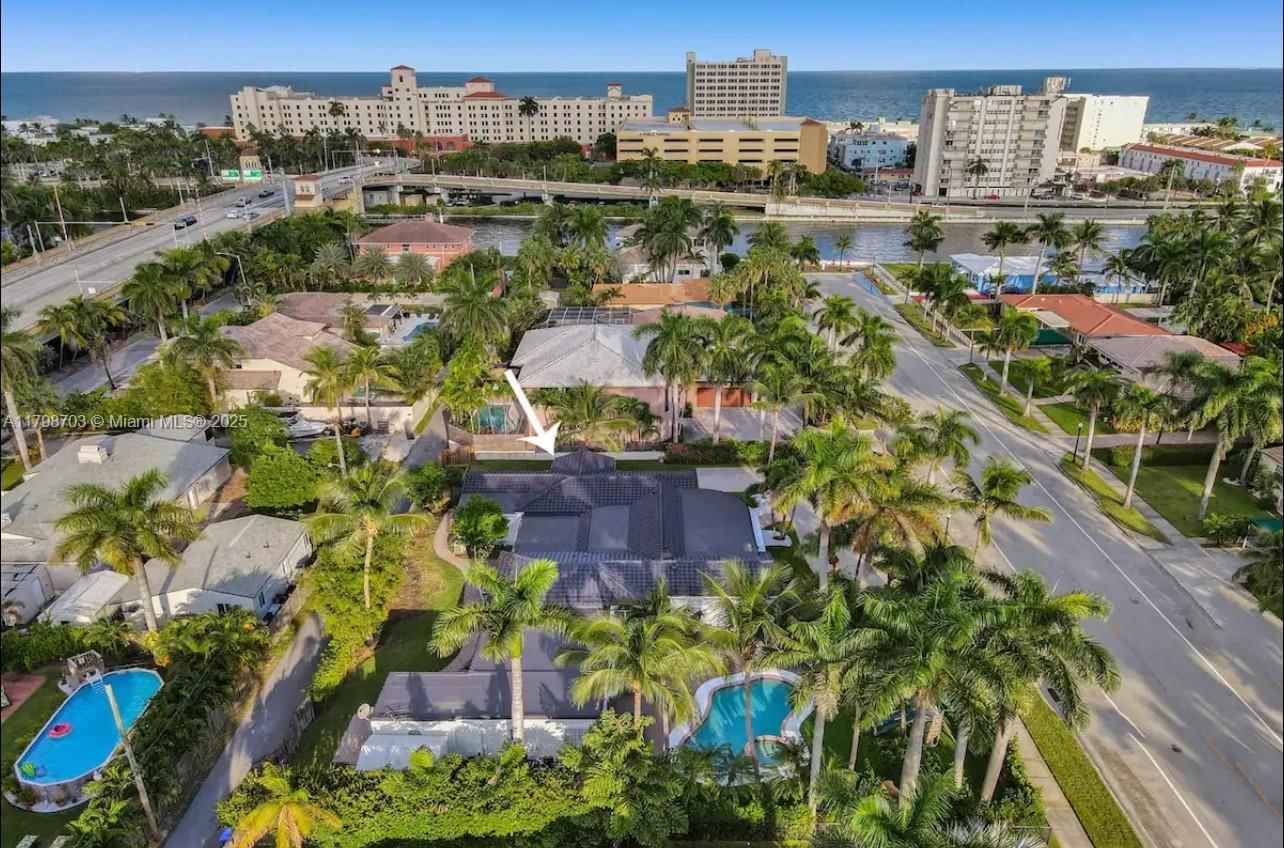 Real estate property located at 725 Harrison St, Broward, Hollywood Lakes Section, Hollywood, FL