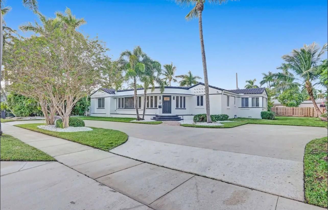 Real estate property located at 725 Harrison St, Broward, Hollywood Lakes Section, Hollywood, FL