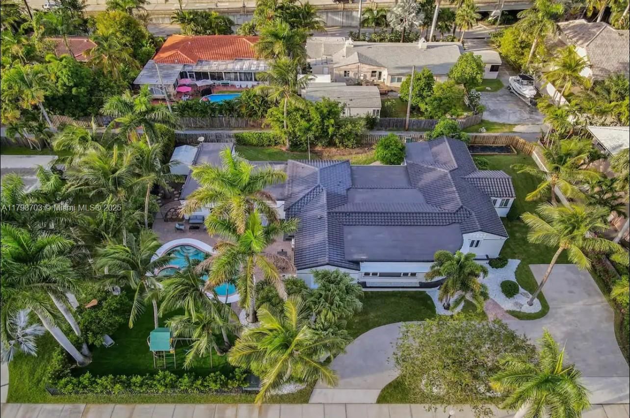 Real estate property located at 725 Harrison St, Broward, Hollywood Lakes Section, Hollywood, FL