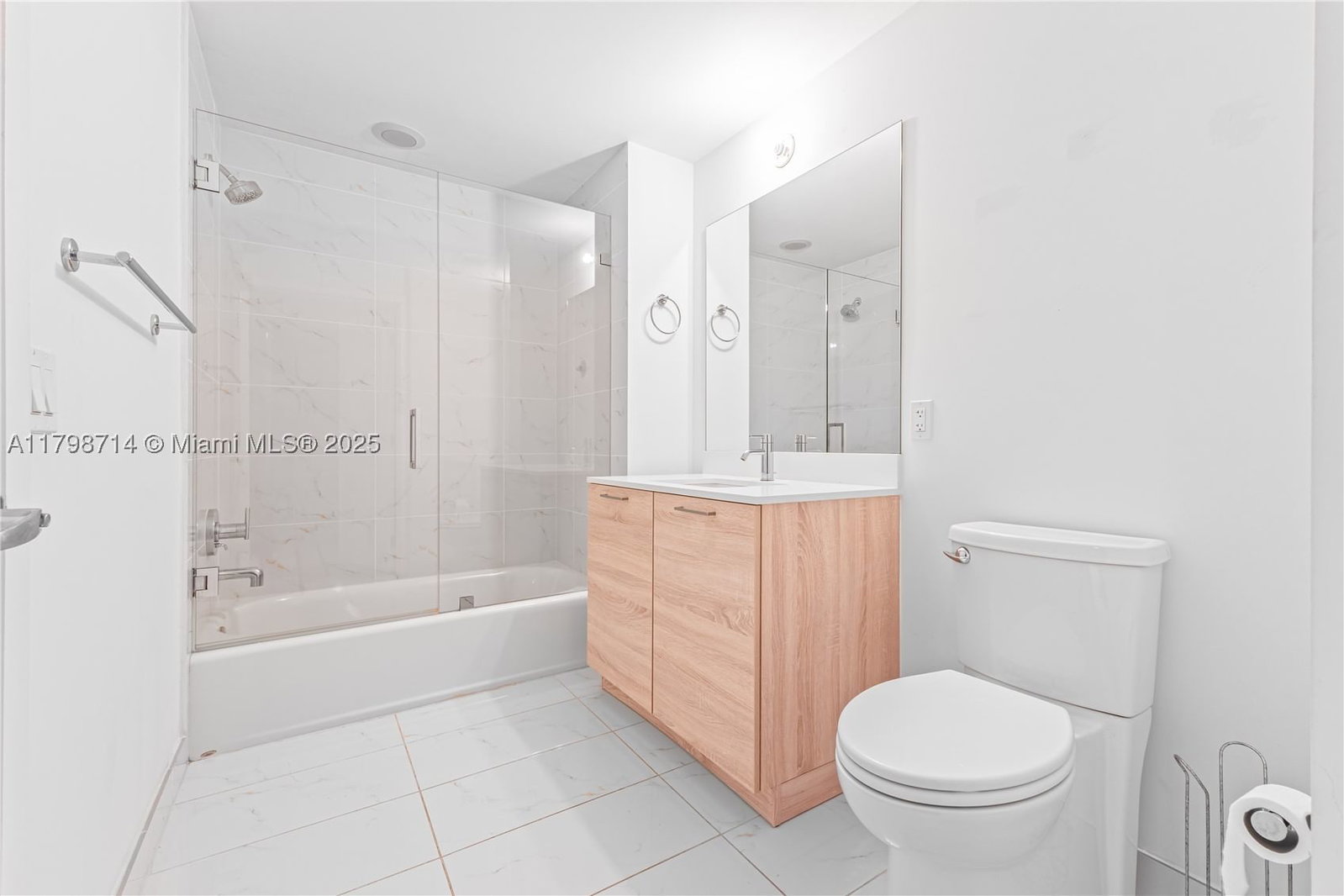Real estate property located at 16385 Biscayne Blvd #404, Miami-dade, The Harbour North Condo, North Miami Beach, FL