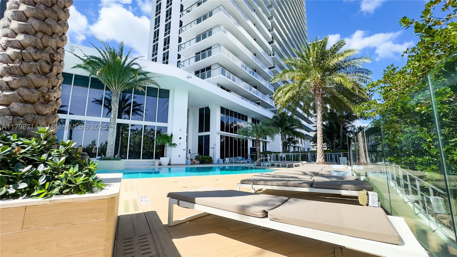 Real estate property located at 16385 Biscayne Blvd #404, Miami-dade, The Harbour North Condo, North Miami Beach, FL