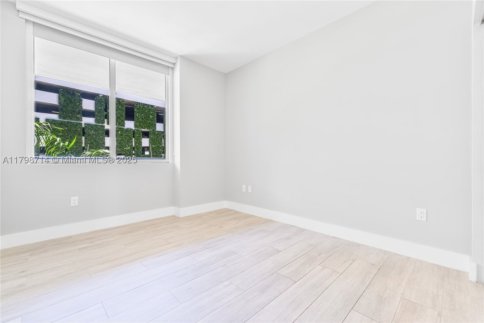 Real estate property located at 16385 Biscayne Blvd #404, Miami-dade, The Harbour North Condo, North Miami Beach, FL