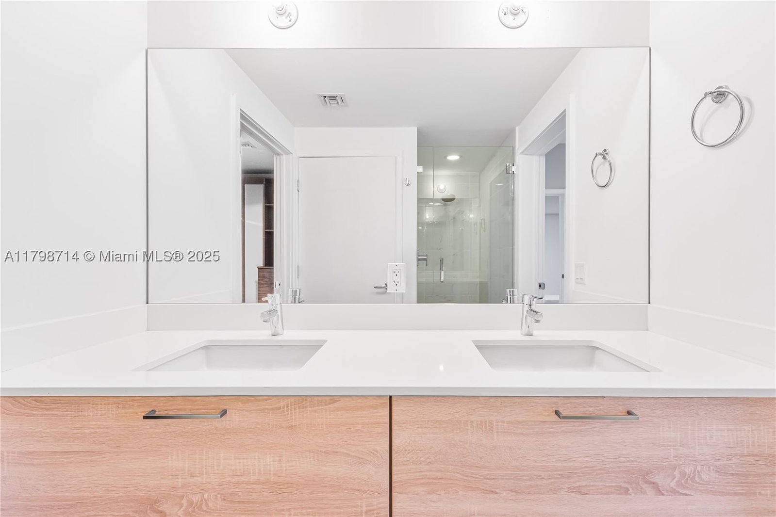 Real estate property located at 16385 Biscayne Blvd #404, Miami-dade, The Harbour North Condo, North Miami Beach, FL