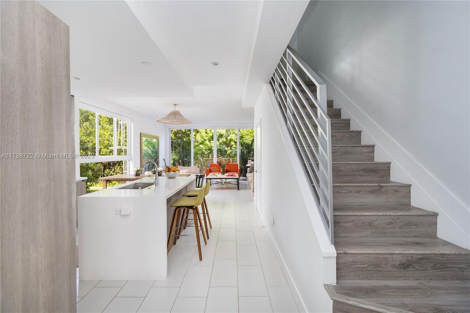 Real estate property located at 2475 135th St, Miami-dade, Parkview Villas Replat, North Miami, FL