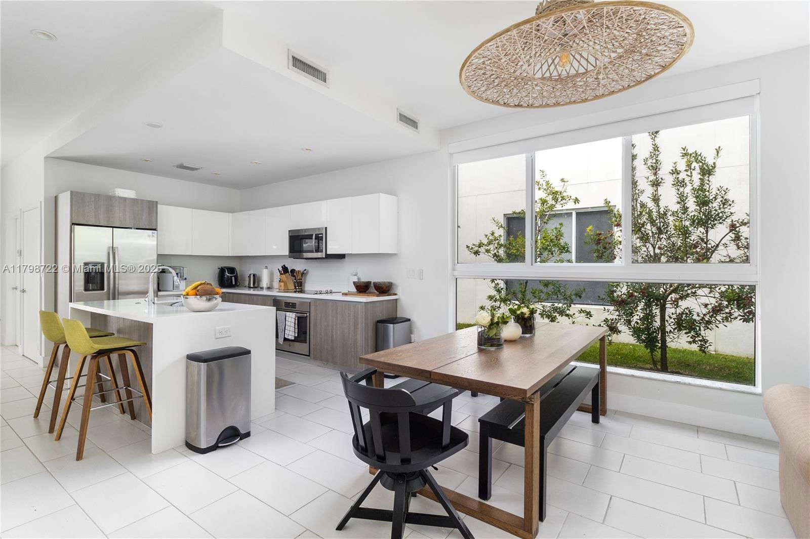 Real estate property located at 2475 135th St, Miami-dade, Parkview Villas Replat, North Miami, FL