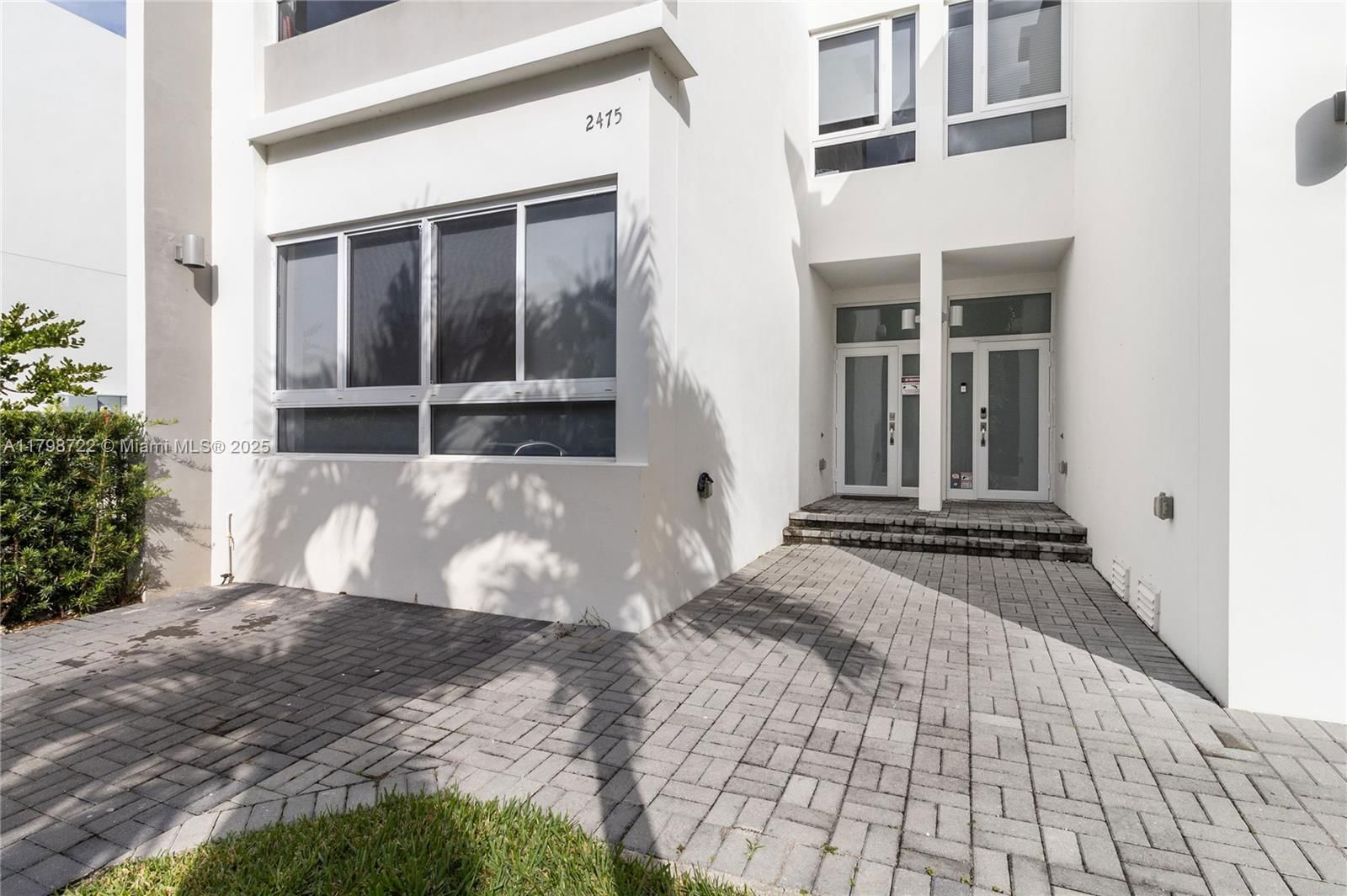 Real estate property located at 2475 135th St, Miami-dade, Parkview Villas Replat, North Miami, FL