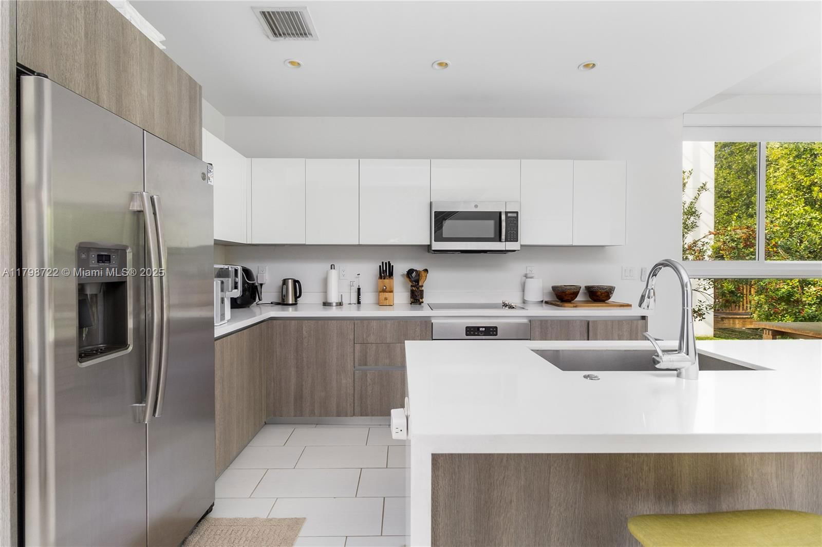 Real estate property located at 2475 135th St, Miami-dade, Parkview Villas Replat, North Miami, FL