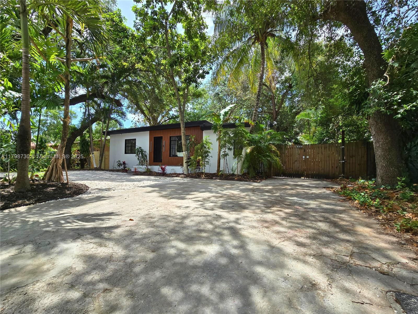 Real estate property located at 620 160th St, Miami-dade, Pleasant Village, Miami, FL