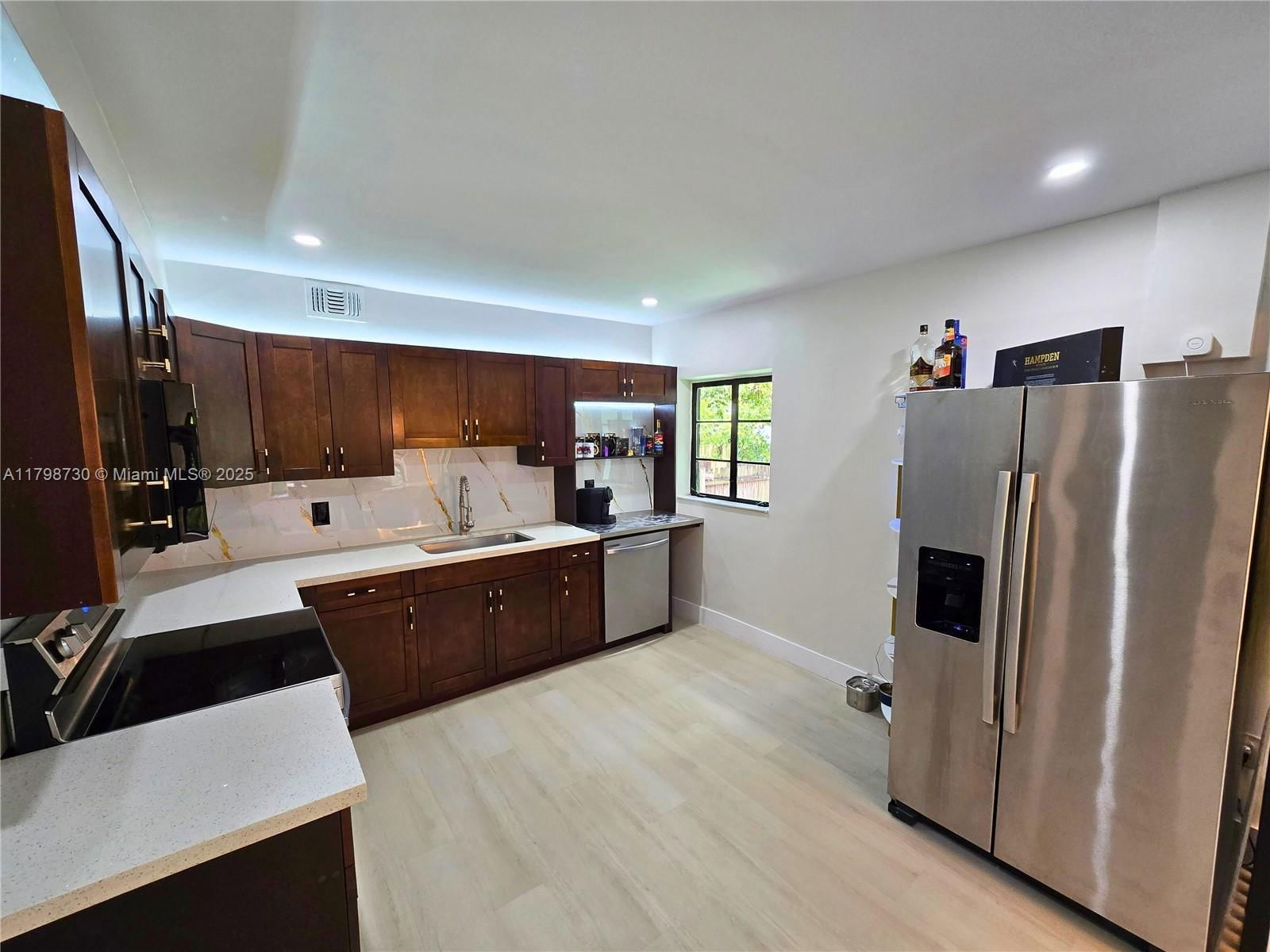 Real estate property located at 620 160th St, Miami-dade, Pleasant Village, Miami, FL