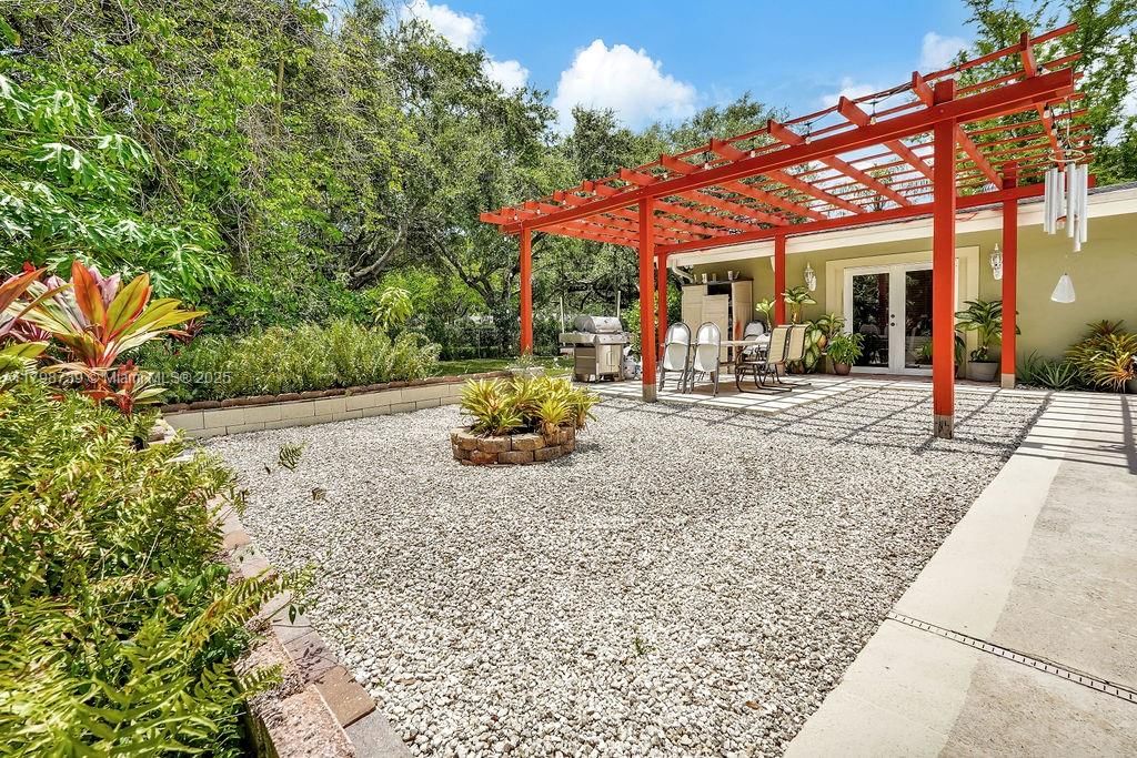 Real estate property located at 6551 126th St, Miami-dade, Hallmark Heights Estates, Pinecrest, FL
