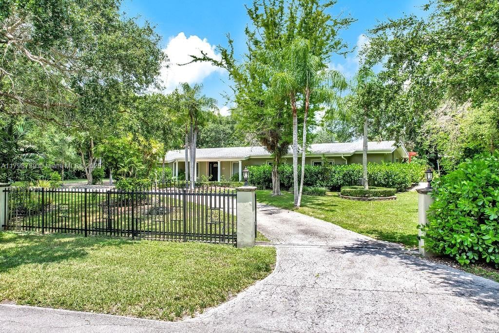 Real estate property located at 6551 126th St, Miami-dade, Hallmark Heights Estates, Pinecrest, FL