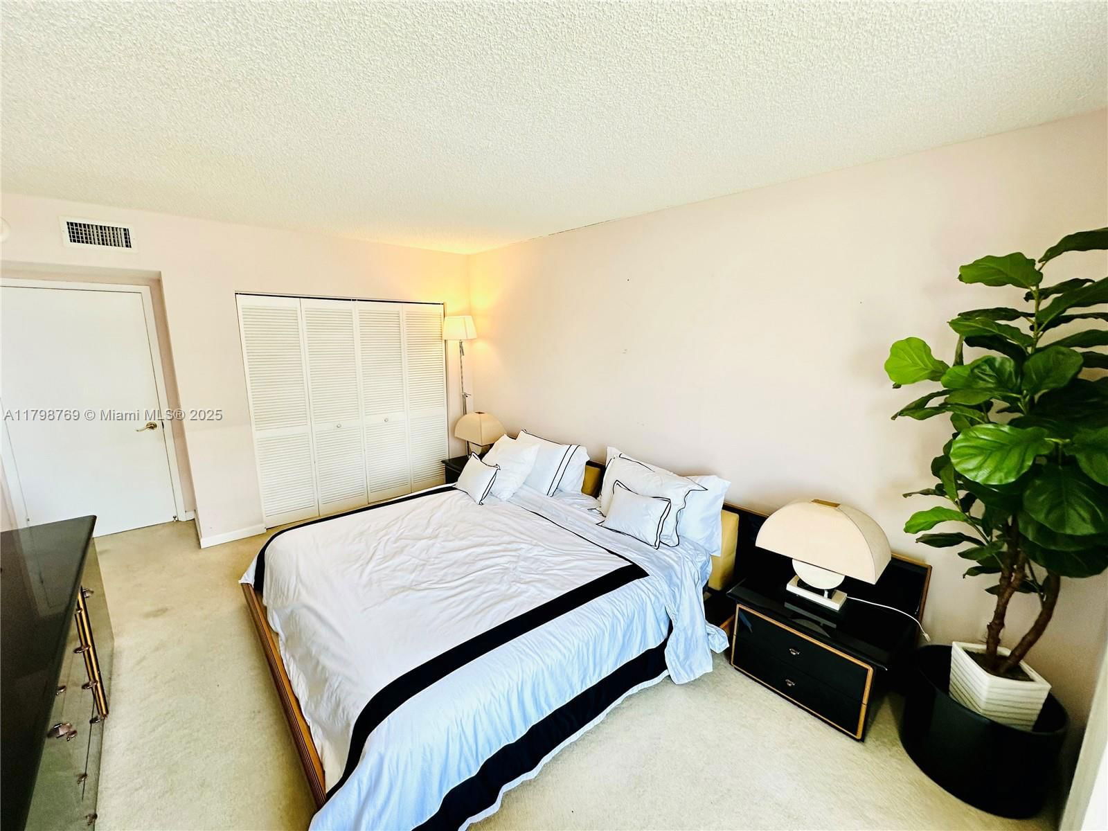 Real estate property located at 8855 Collins Ave #7H, Miami-dade, Champlain Towers East Con, Surfside, FL