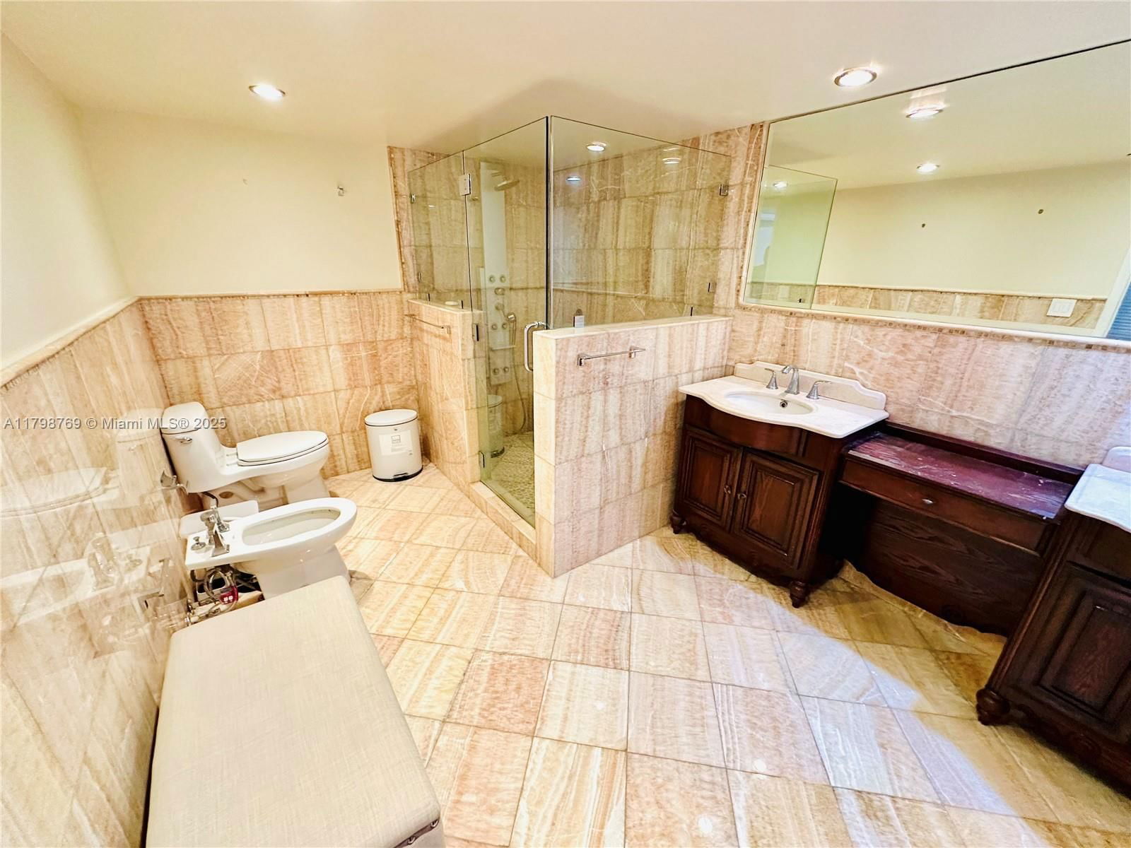 Real estate property located at 8855 Collins Ave #7H, Miami-dade, Champlain Towers East Con, Surfside, FL