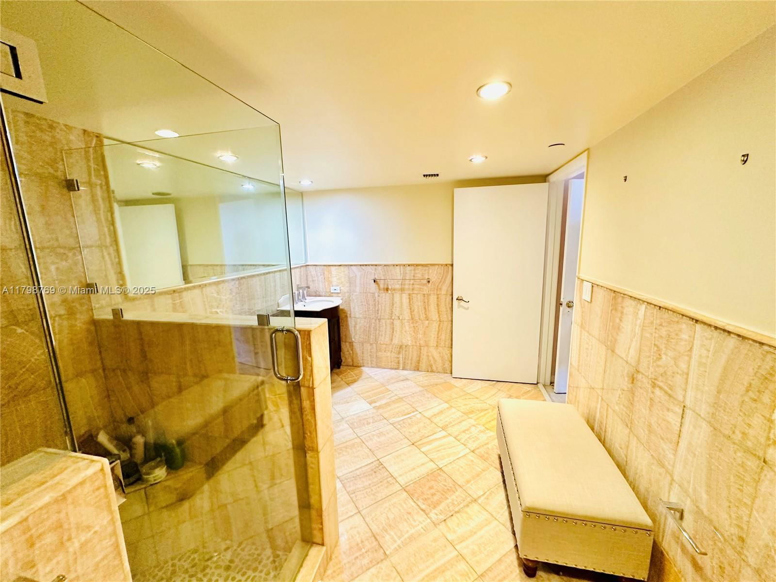 Real estate property located at 8855 Collins Ave #7H, Miami-dade, Champlain Towers East Con, Surfside, FL