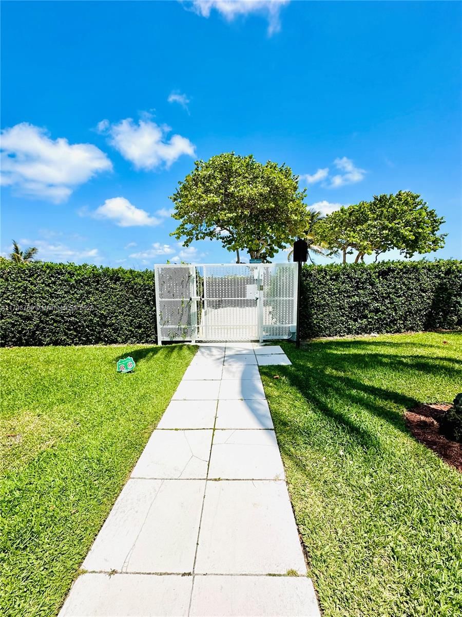 Real estate property located at 8855 Collins Ave #7H, Miami-dade, Champlain Towers East Con, Surfside, FL