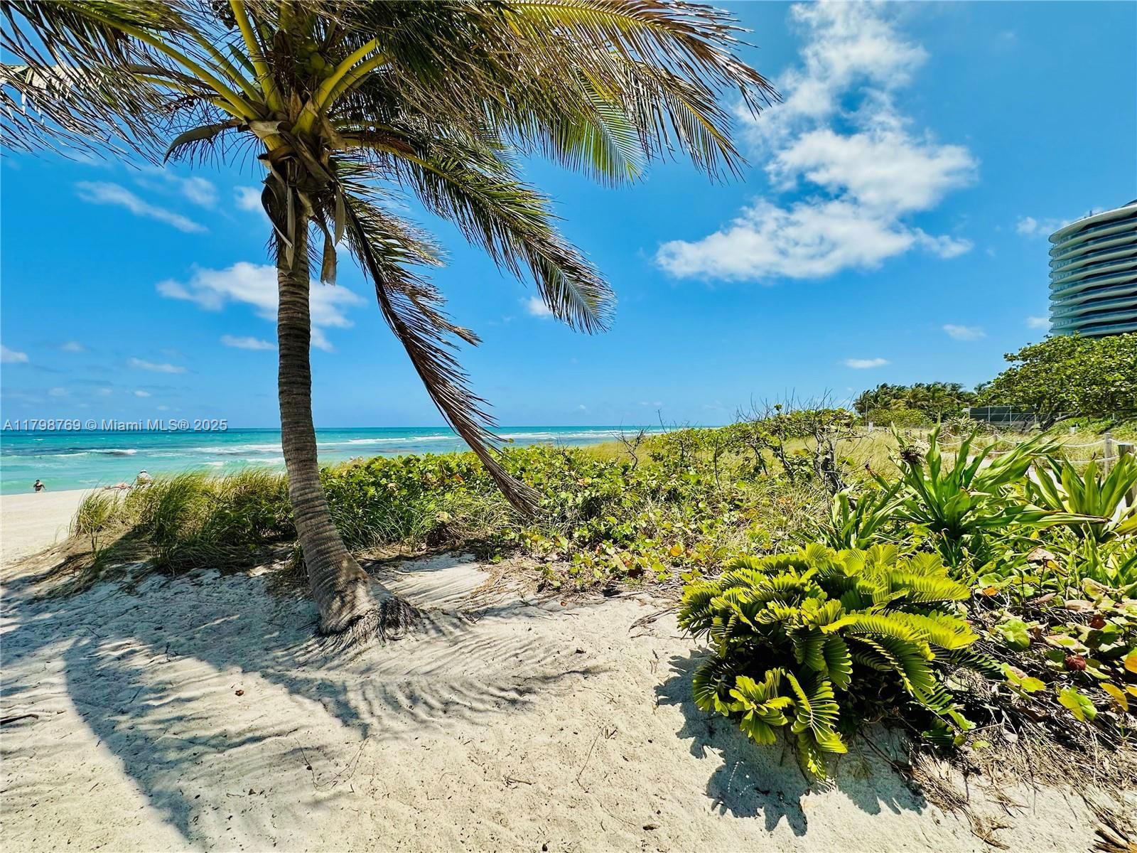 Real estate property located at 8855 Collins Ave #7H, Miami-dade, Champlain Towers East Con, Surfside, FL
