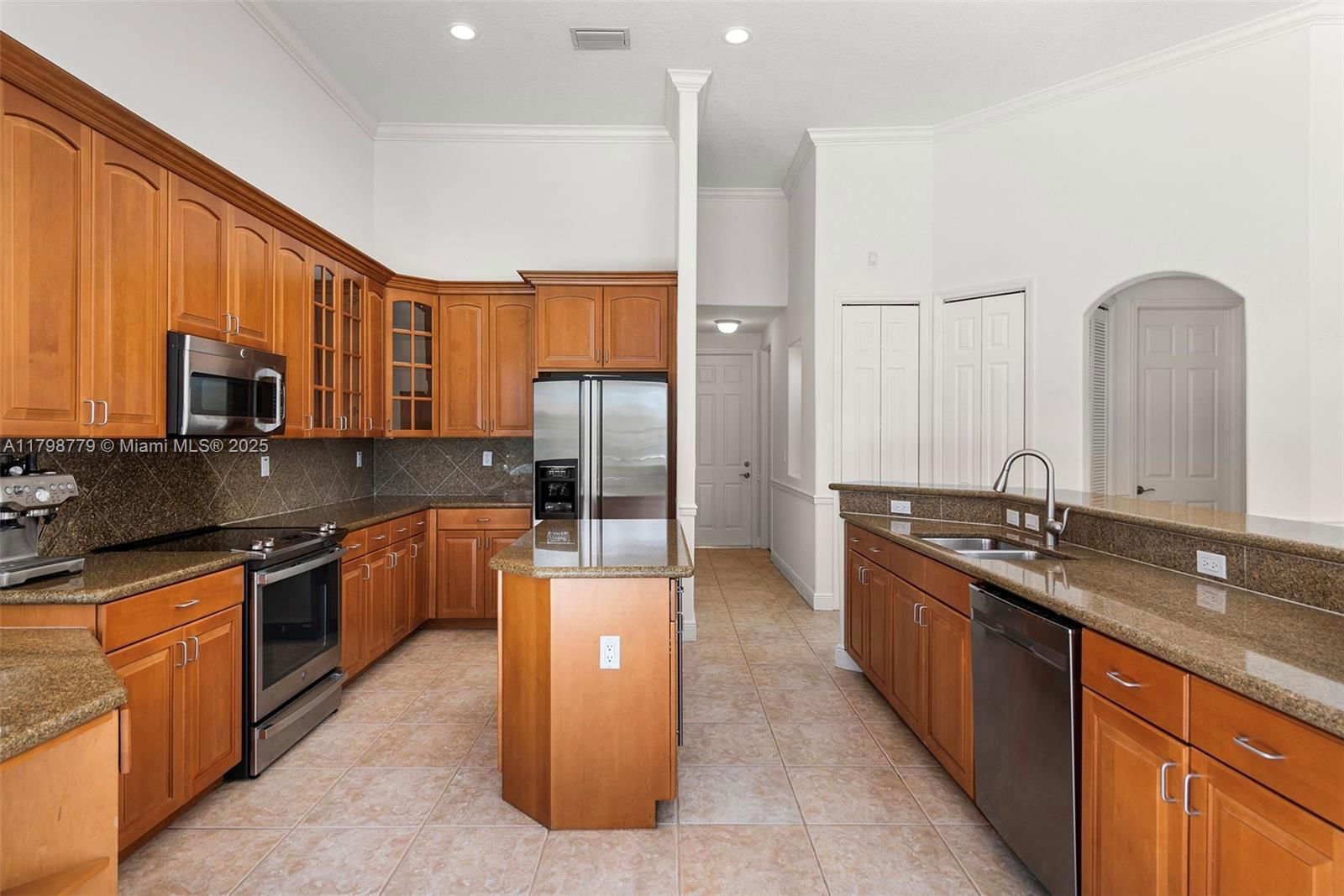 Real estate property located at 8268 172nd Terrace, Miami-dade, Groves At Old Cutler, Palmetto Bay, FL
