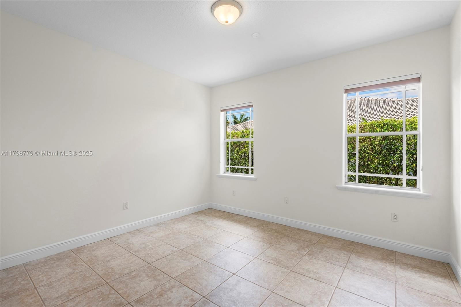Real estate property located at 8268 172nd Terrace, Miami-dade, Groves At Old Cutler, Palmetto Bay, FL