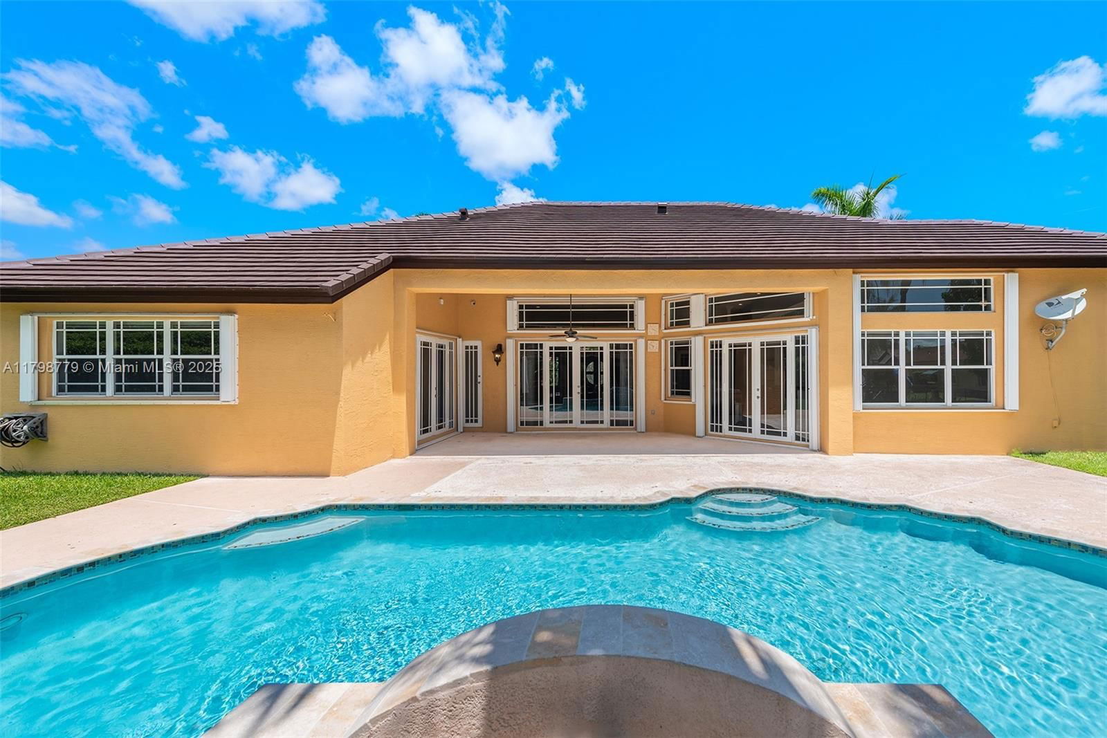 Real estate property located at 8268 172nd Terrace, Miami-dade, Groves At Old Cutler, Palmetto Bay, FL