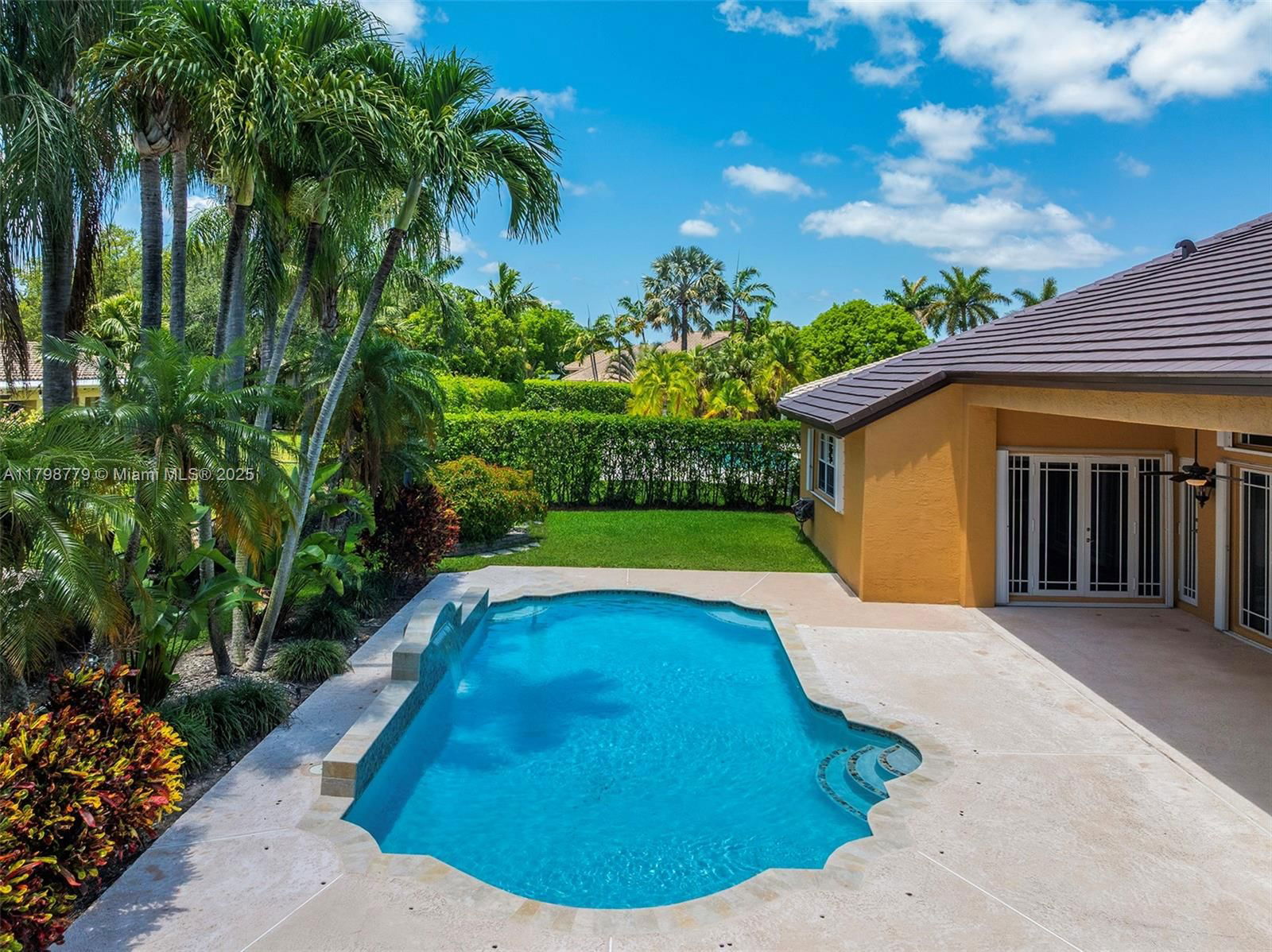 Real estate property located at 8268 172nd Terrace, Miami-dade, Groves At Old Cutler, Palmetto Bay, FL