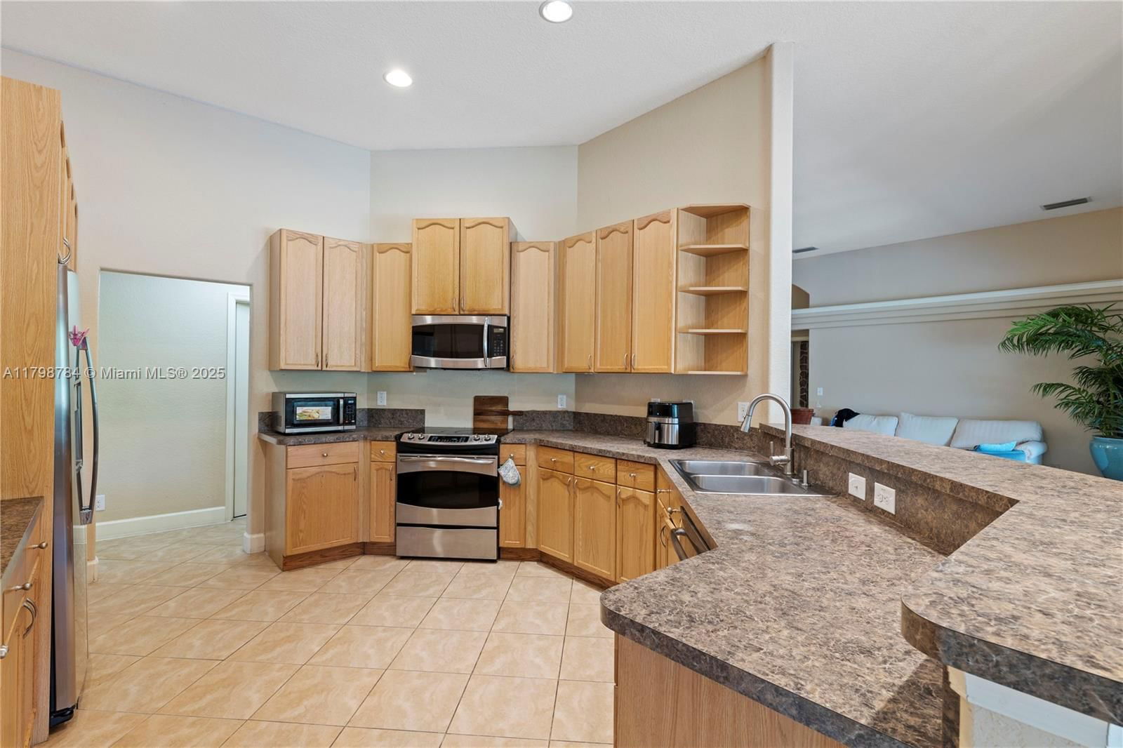 Real estate property located at 5514 West Lundy Cir, St Lucie, Port St Lucie Section 47, Port St. Lucie, FL