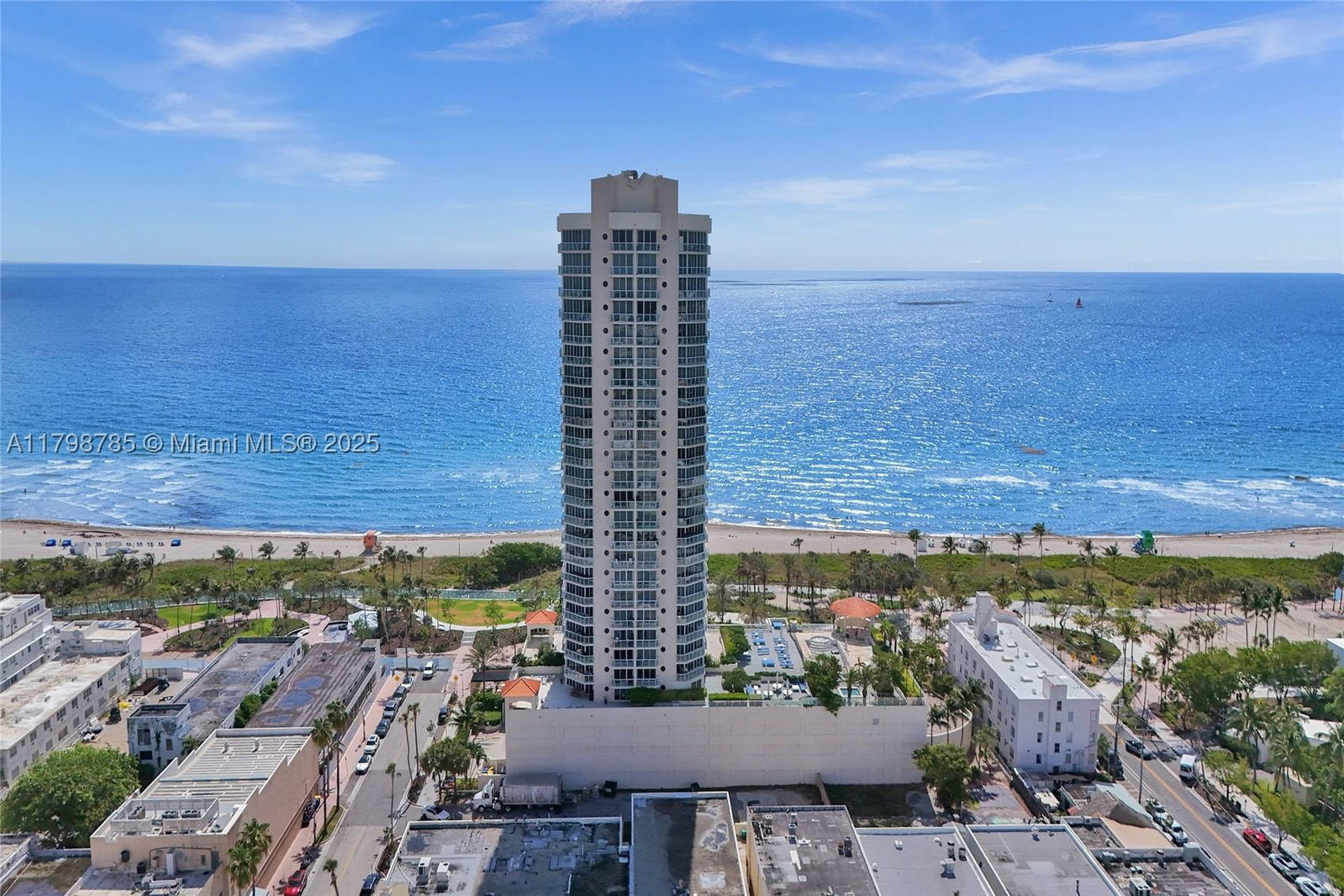 Real estate property located at 7330 Ocean Ter #8-C, Miami-dade, St Tropez Ocean Condo, Miami Beach, FL