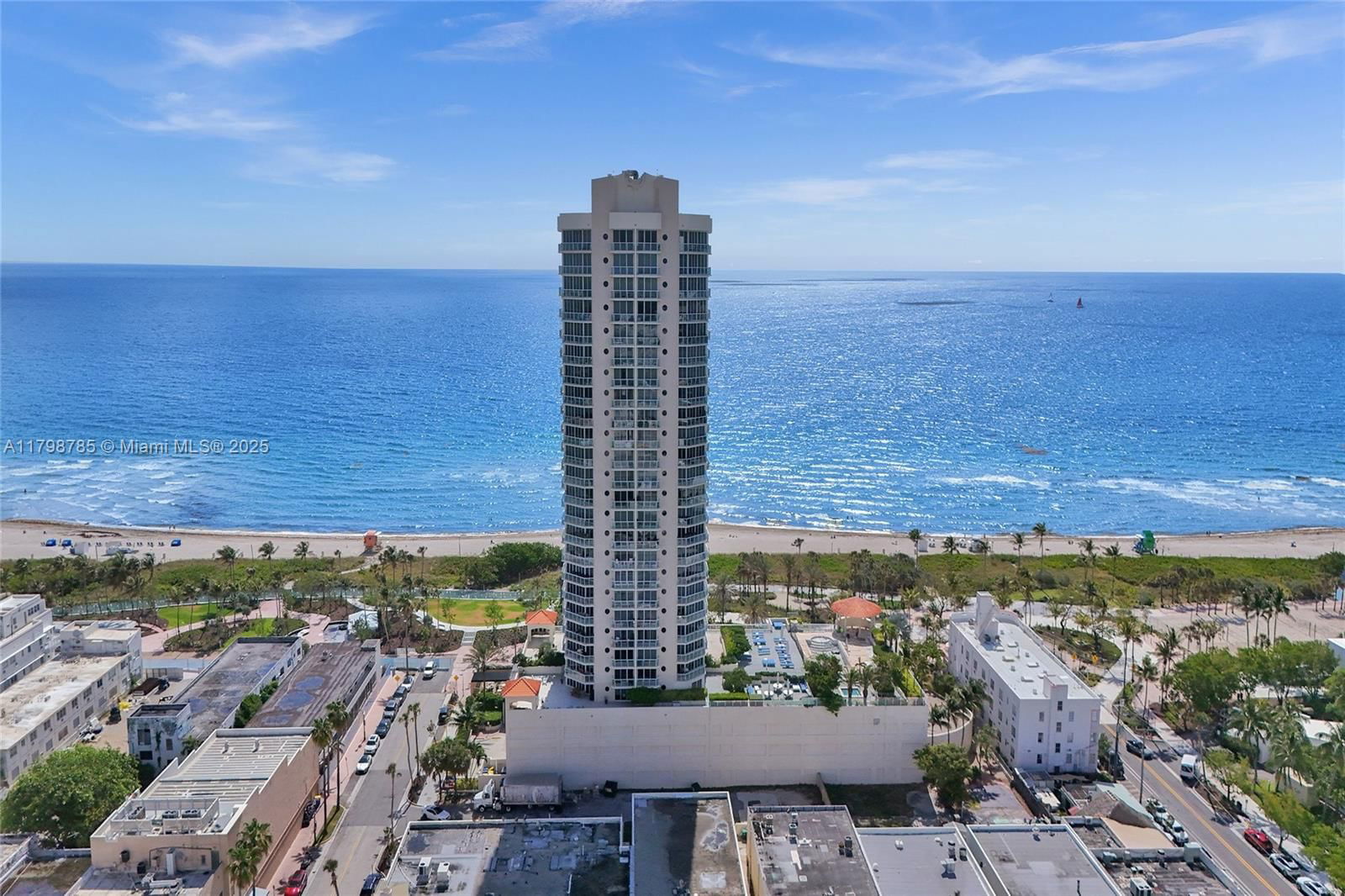 Real estate property located at 7330 Ocean Ter #8-C, Miami-dade, St Tropez Ocean Condo, Miami Beach, FL