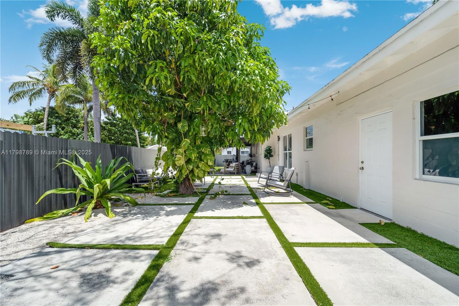 Real estate property located at 1245 154th St, Miami-dade, Fulford By The Sea Sec J, North Miami Beach, FL