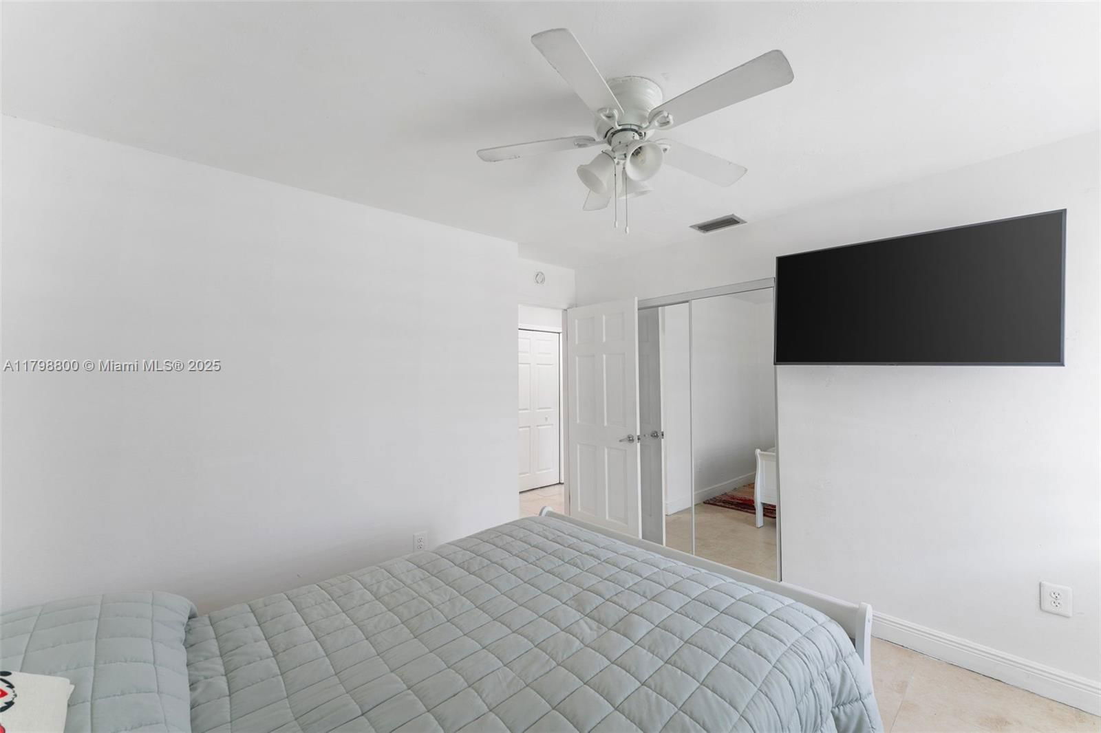 Real estate property located at 12329 202nd Ter, Miami-dade, Oak Park Sec 6, Miami, FL