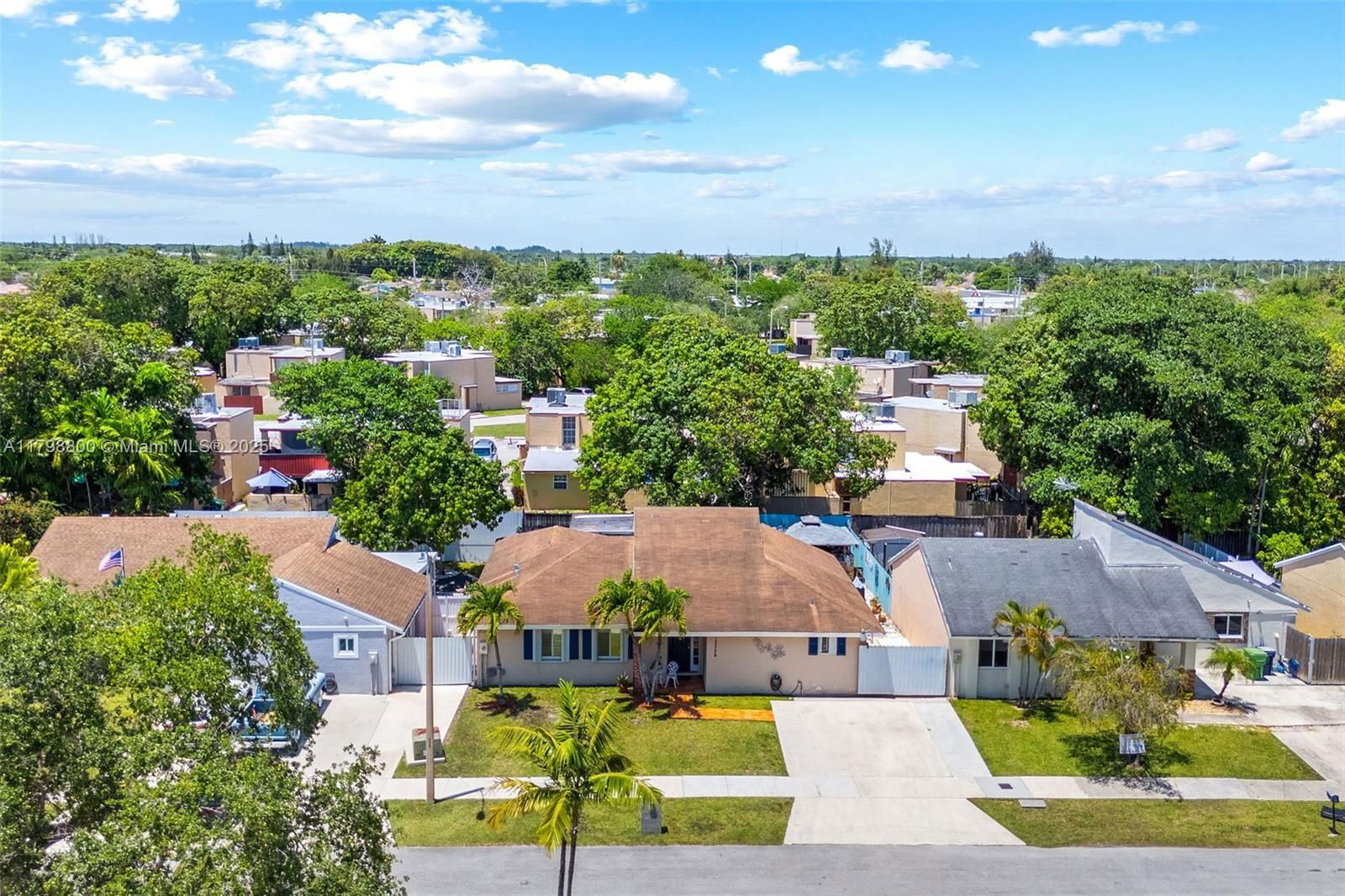 Real estate property located at 12329 202nd Ter, Miami-dade, Oak Park Sec 6, Miami, FL