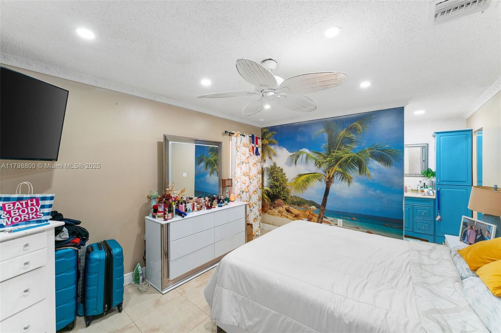 Real estate property located at 12329 202nd Ter, Miami-dade, Oak Park Sec 6, Miami, FL