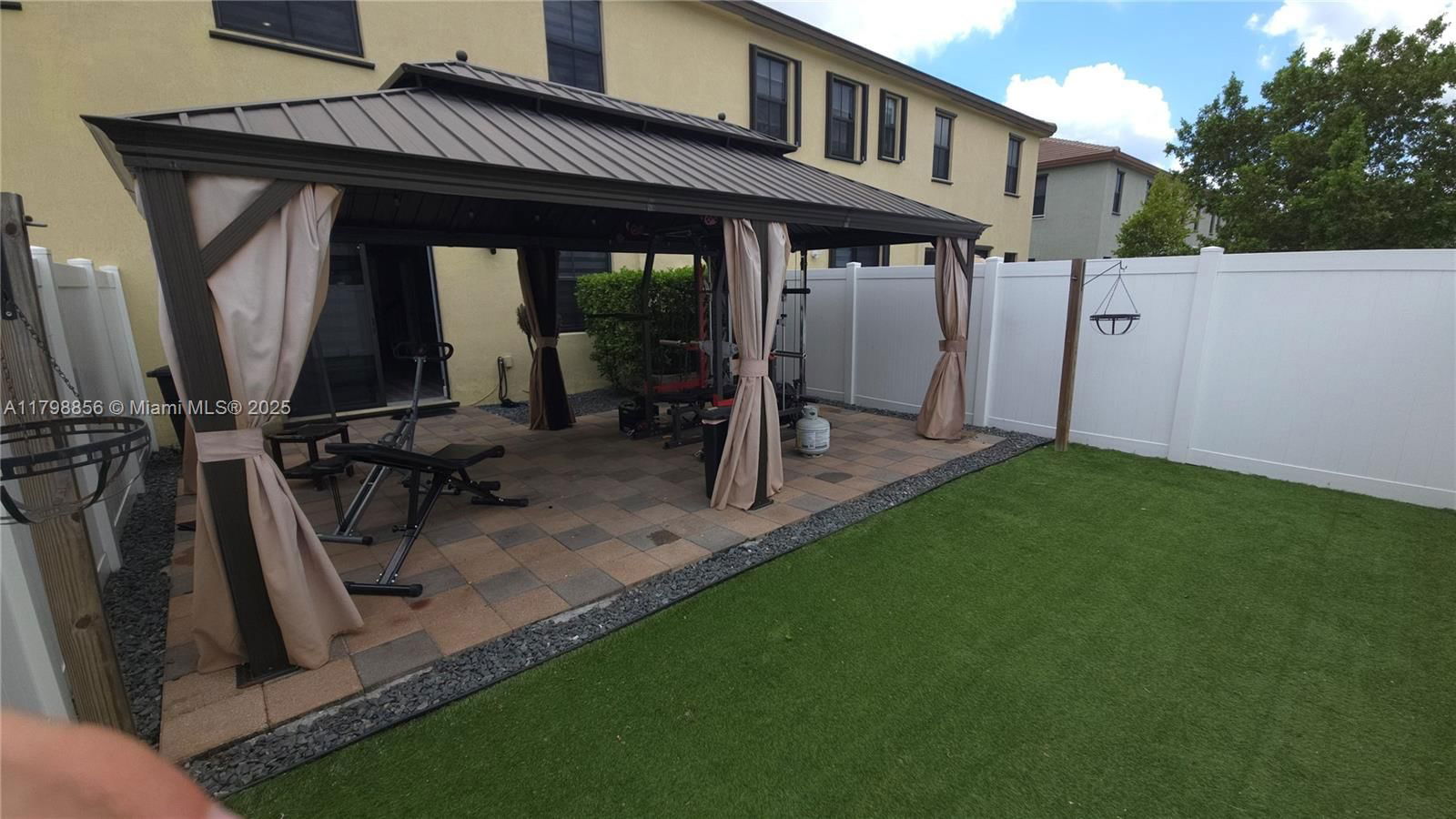 Real estate property located at 3431 106th Ter, Miami-dade, Aquabella Section Two, Hialeah, FL