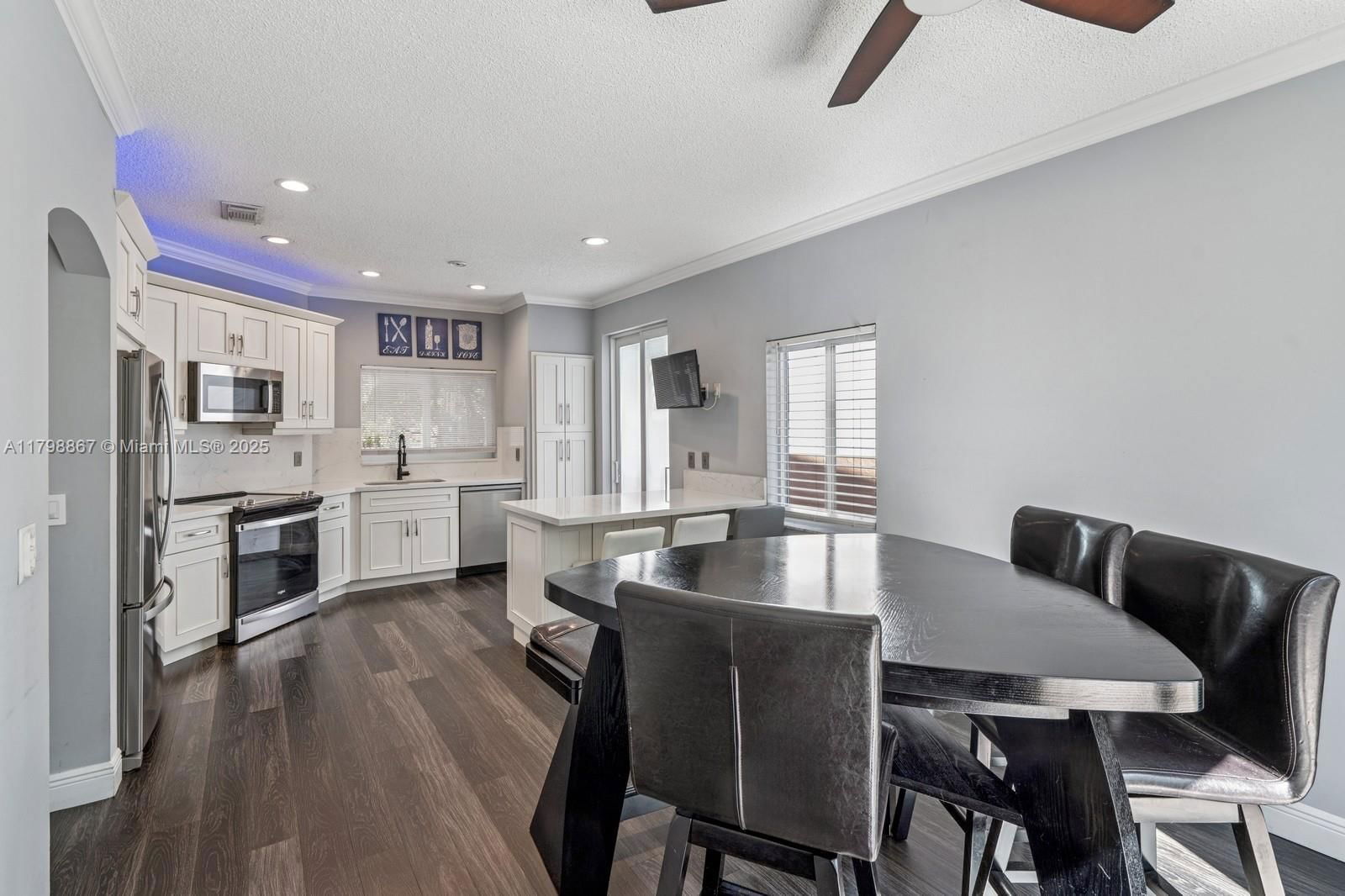 Real estate property located at 20701 3rd Ct, Broward, Chapel Trail Replat, Pembroke Pines, FL