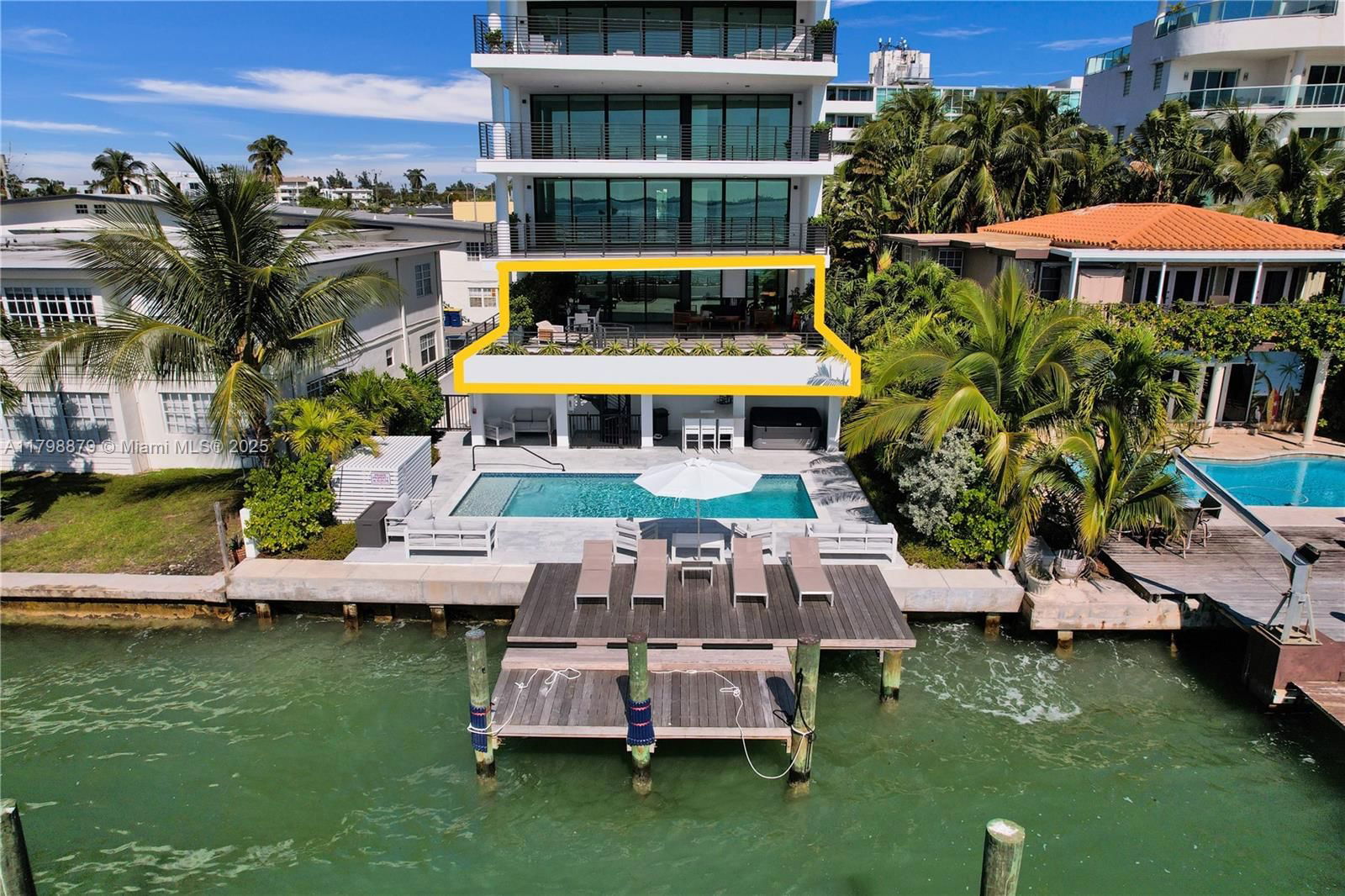 Real estate property located at 1930 Bay Dr Ph-1, Miami-dade, Cosabella On The Bay Condo, Miami Beach, FL