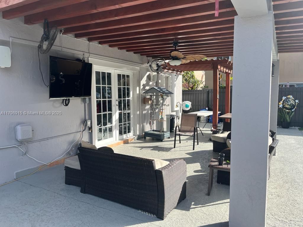 Real estate property located at 9953 154th Ct, Miami-dade, Weitzer Hammocks Homes Se, Miami, FL