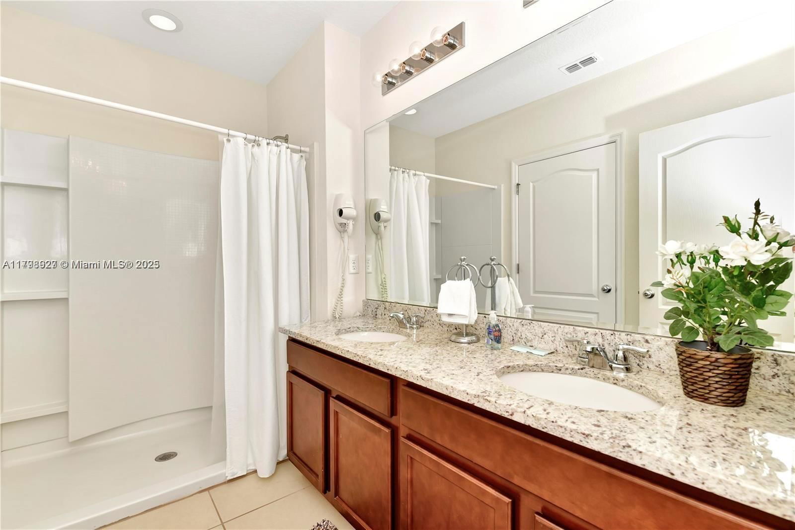 Real estate property located at 5247 Wildwood Way, Polk, Oakmont Phase 1, Davenport, FL