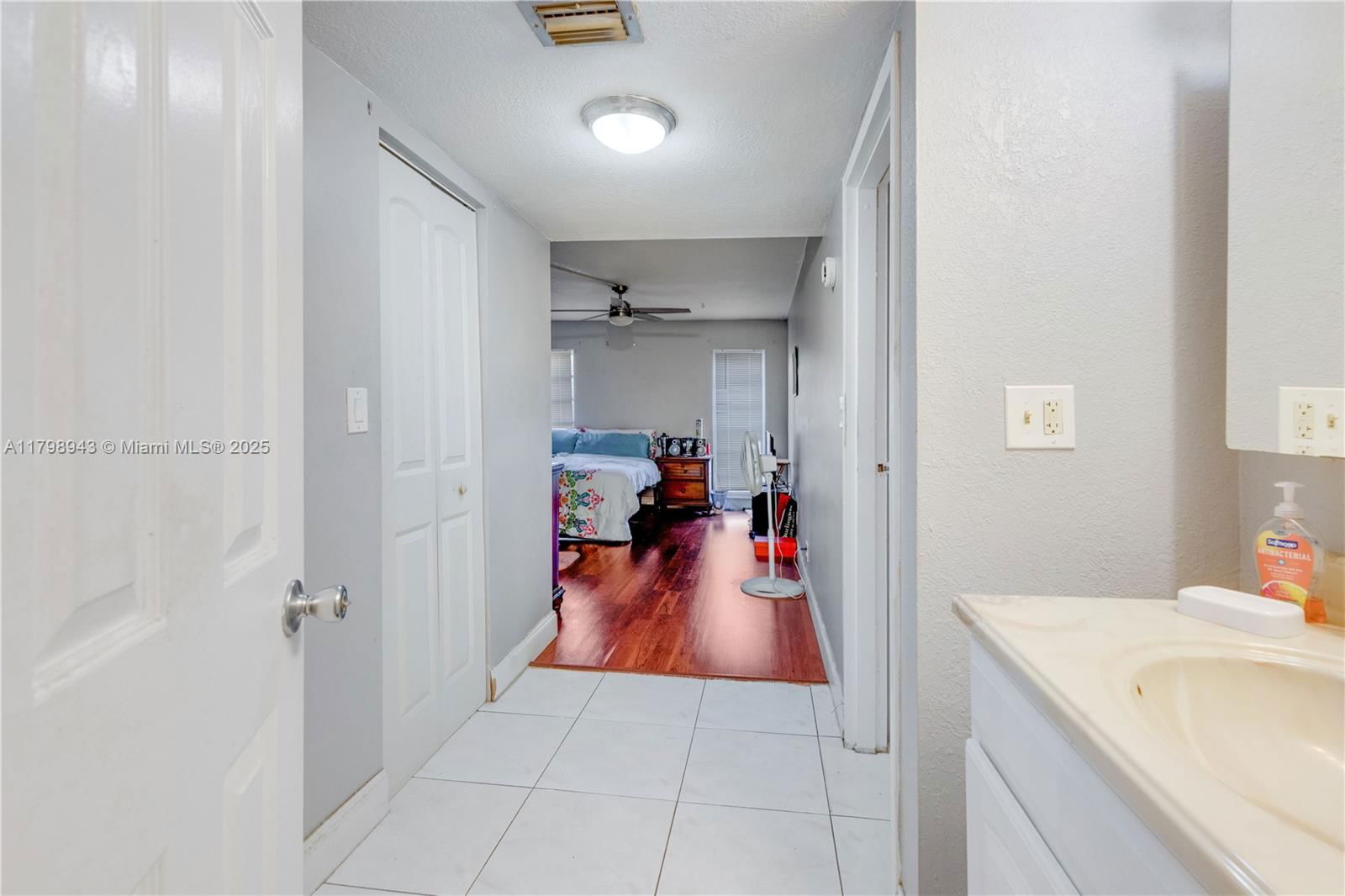 Real estate property located at 4848 24th Ct #215, Broward, Town Square Condo, Lauderdale Lakes, FL