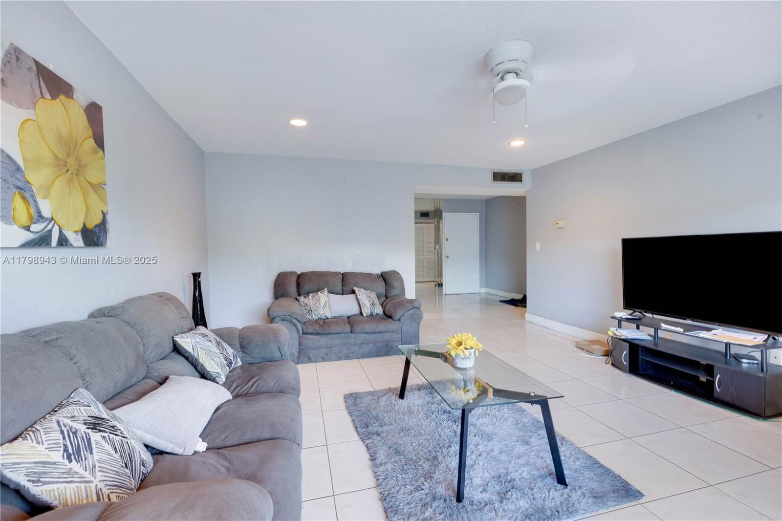 Real estate property located at 4848 24th Ct #215, Broward, Town Square Condo, Lauderdale Lakes, FL