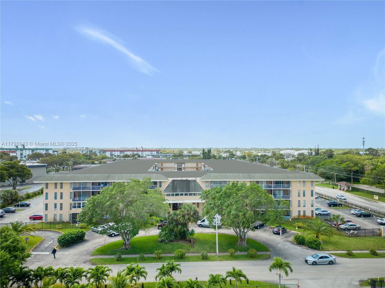Real estate property located at 4848 24th Ct #215, Broward, Town Square Condo, Lauderdale Lakes, FL