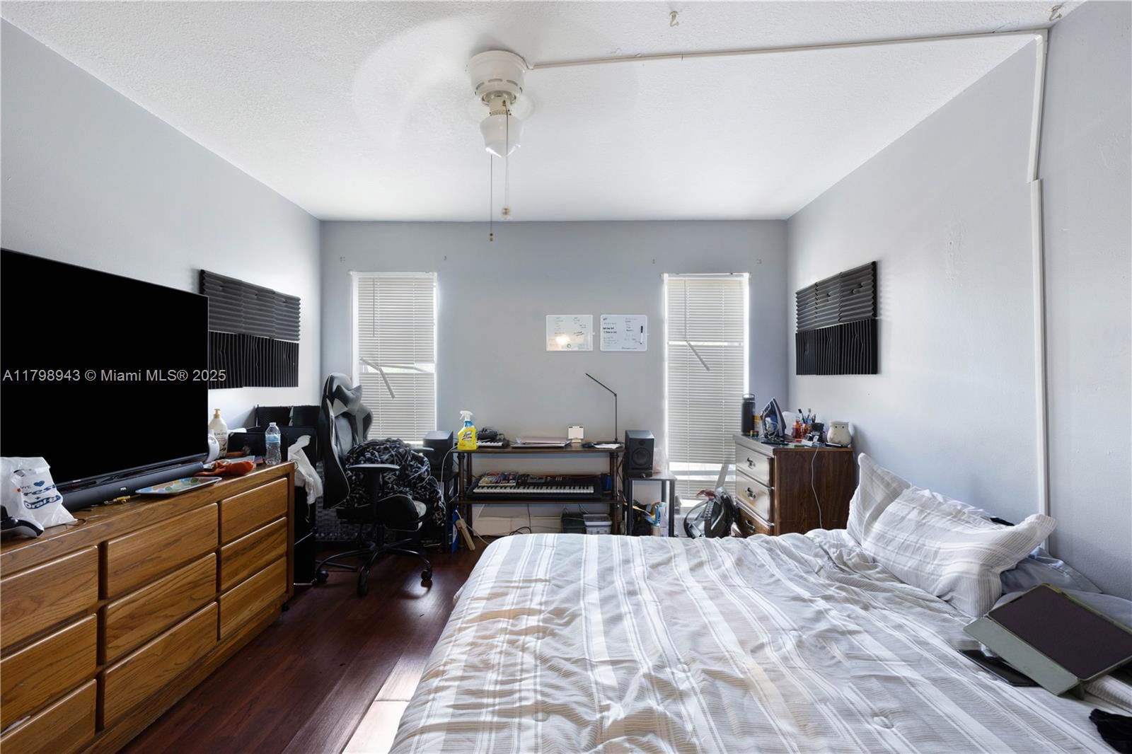 Real estate property located at 4848 24th Ct #215, Broward, Town Square Condo, Lauderdale Lakes, FL