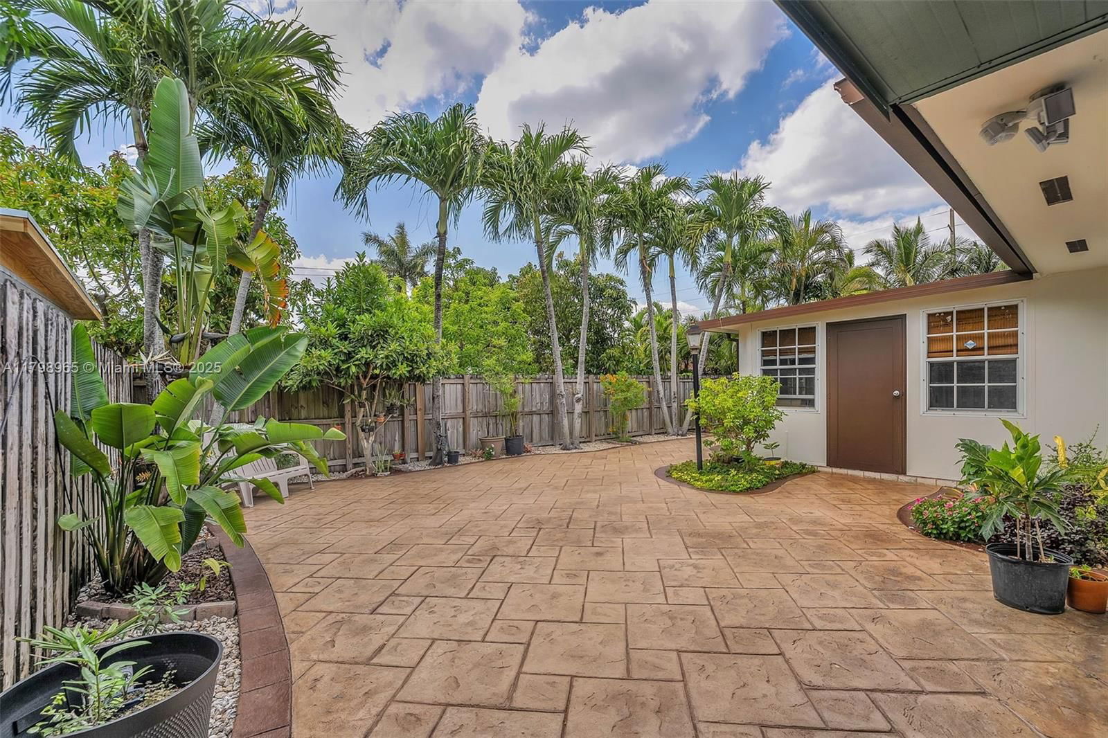 Real estate property located at 15216 146 Ave, Miami-dade, South Landing Estates, Miami, FL